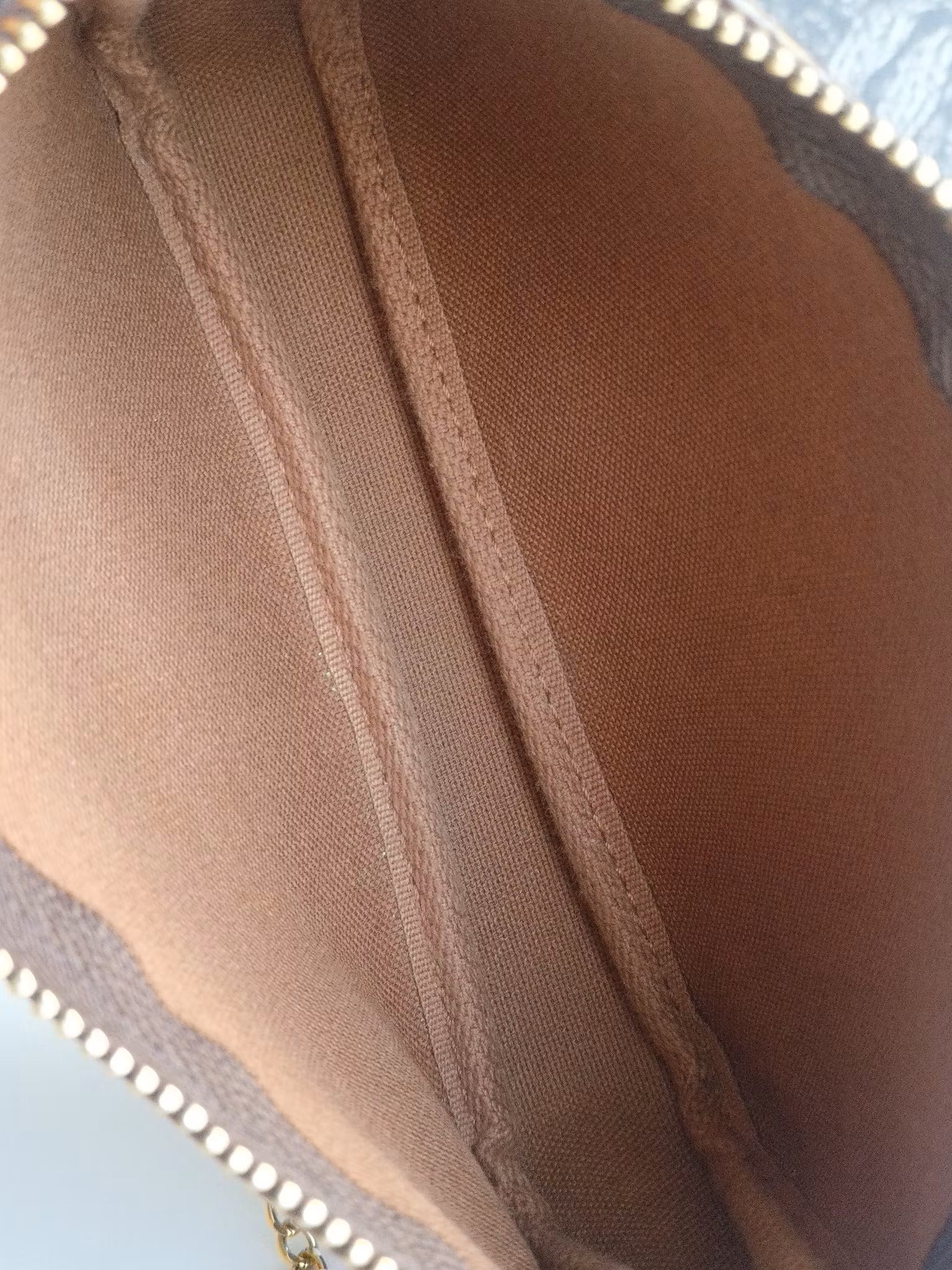 Louis Vuitton Mini Pochette Illustre