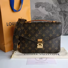 Louis Vuitton Pochette Metis