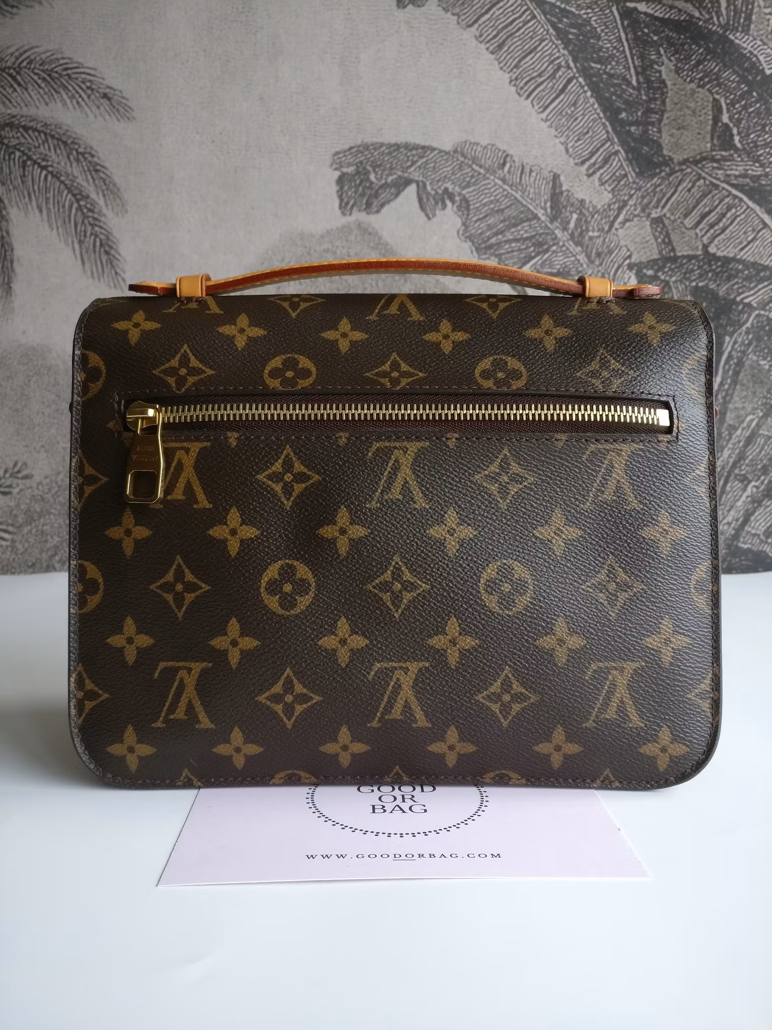 Louis Vuitton Pochette Metis