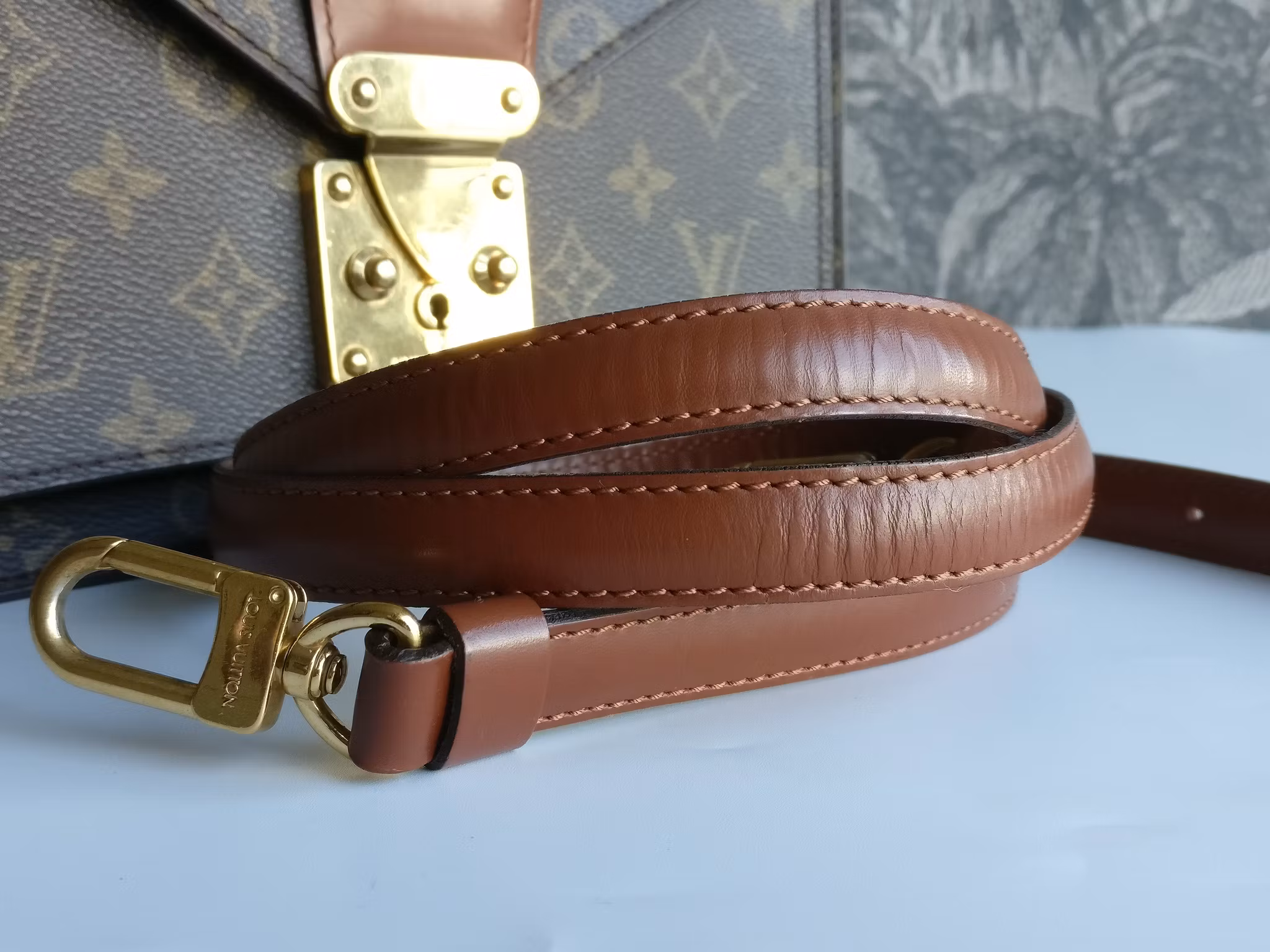 Louis Vuitton Monceau 26