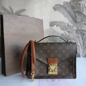 Louis Vuitton Monceau 26