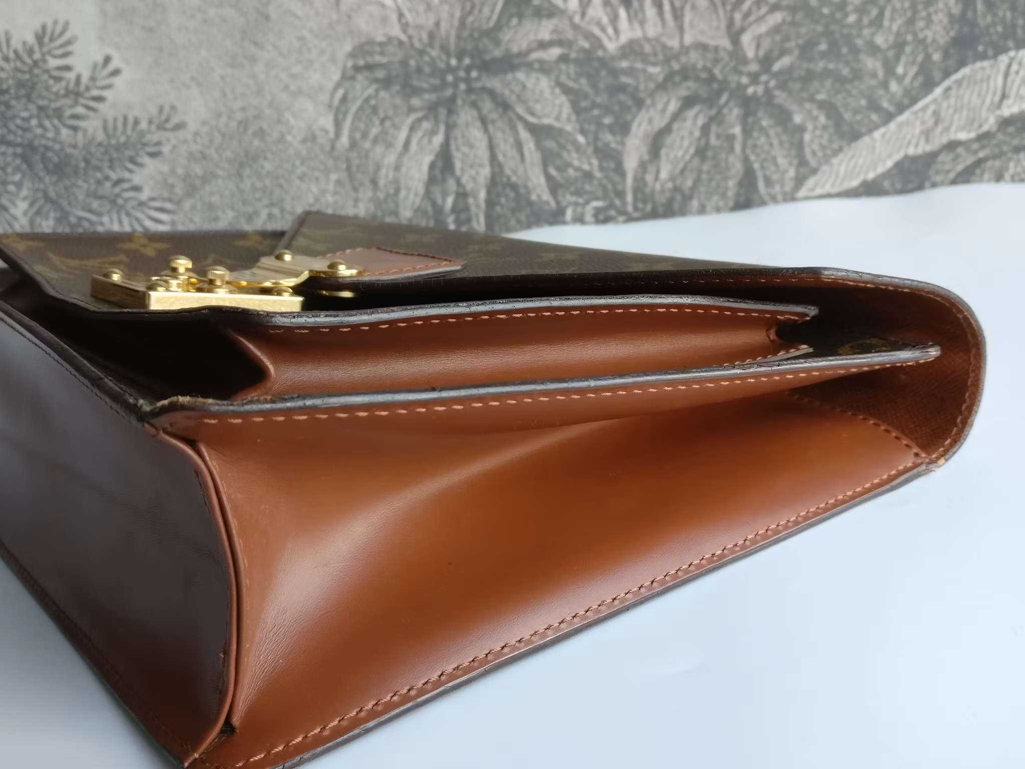 Louis Vuitton Monceau 26