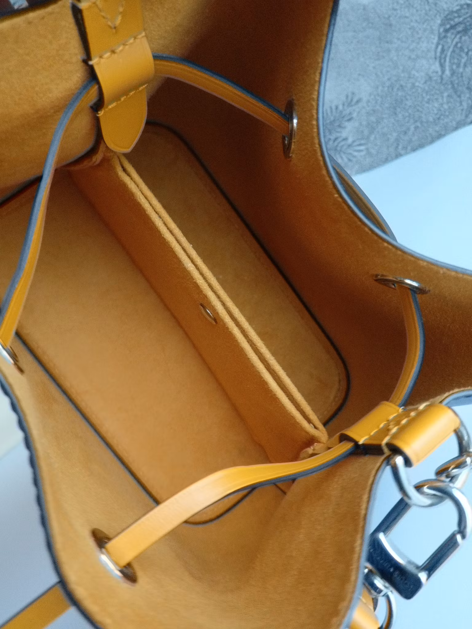 Louis Vuitton NéoNoé BB Indigo Safran