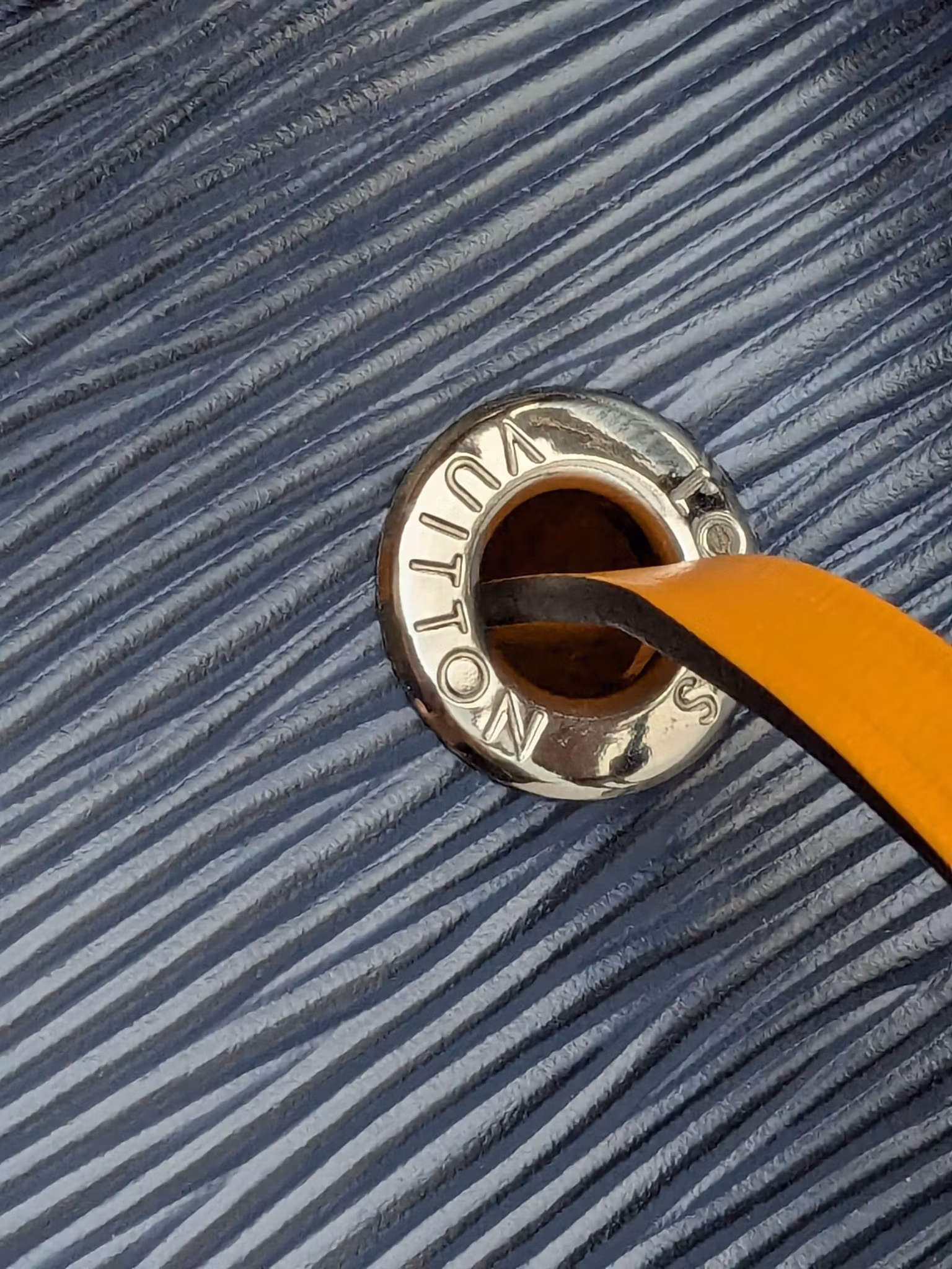 Louis Vuitton NéoNoé BB Indigo Safran
