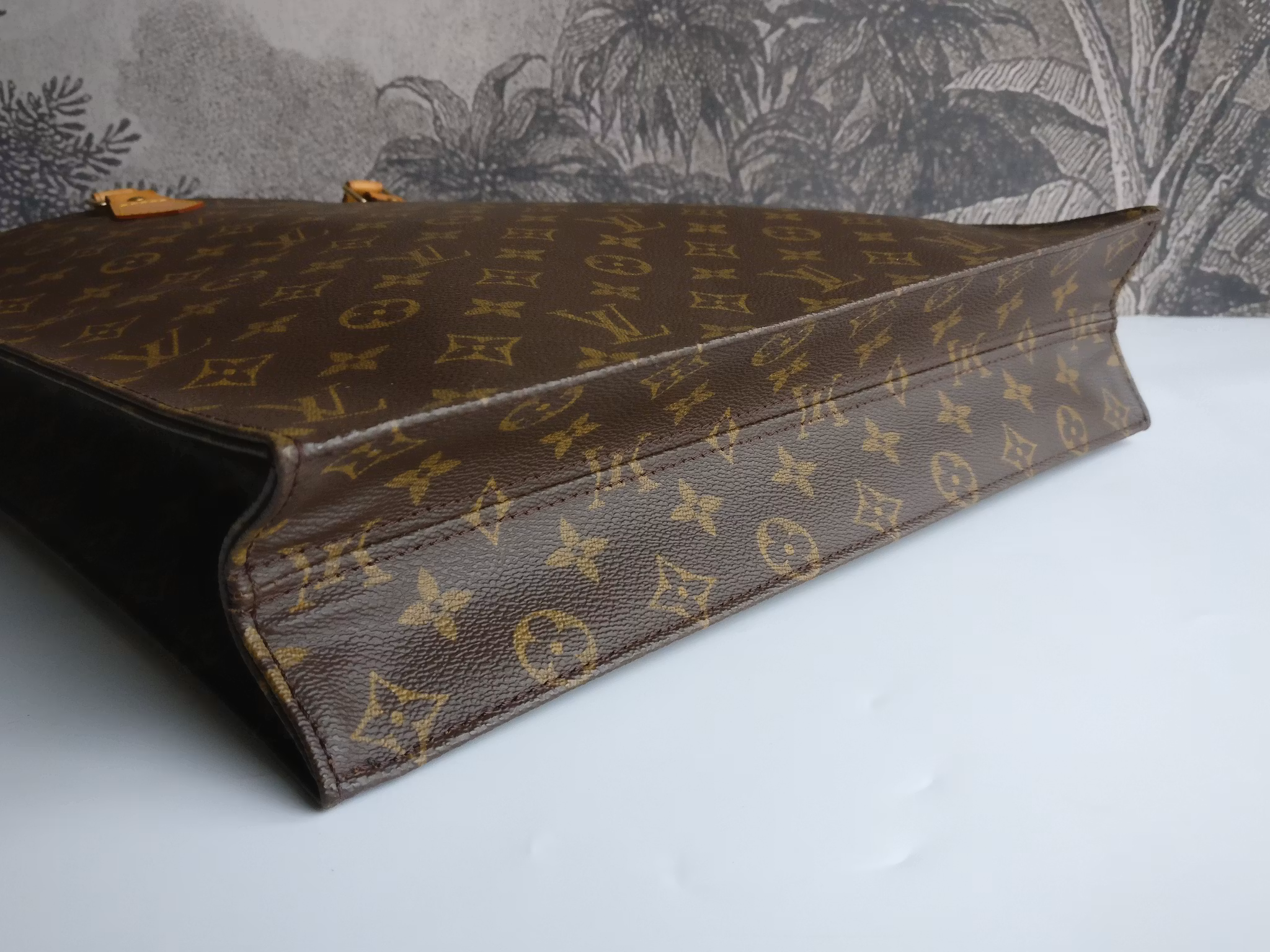 Louis Vuitton Sac Plat