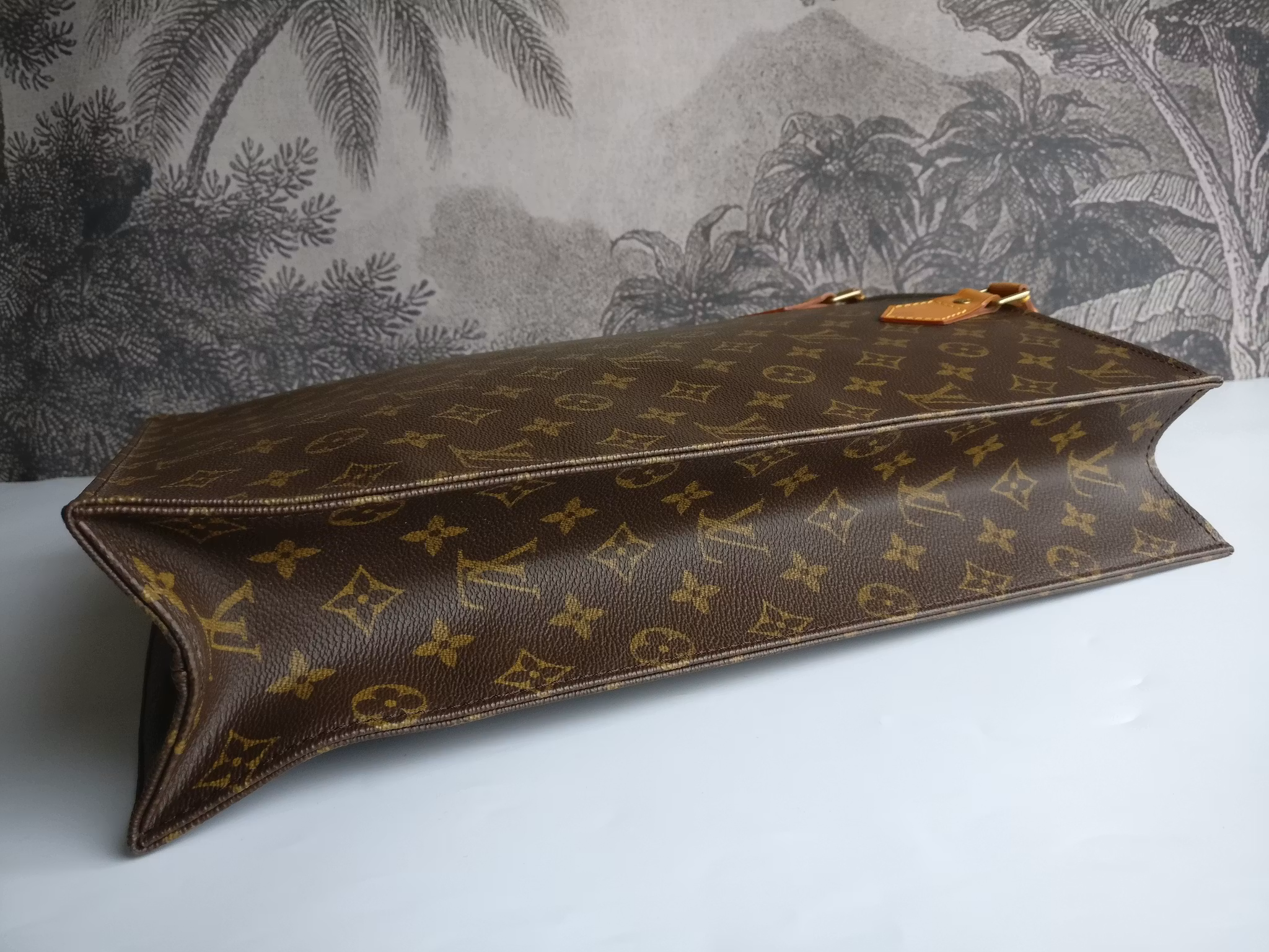 Louis Vuitton Sac Plat