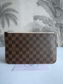 Louis Vuitton Neverfull MM Pochette