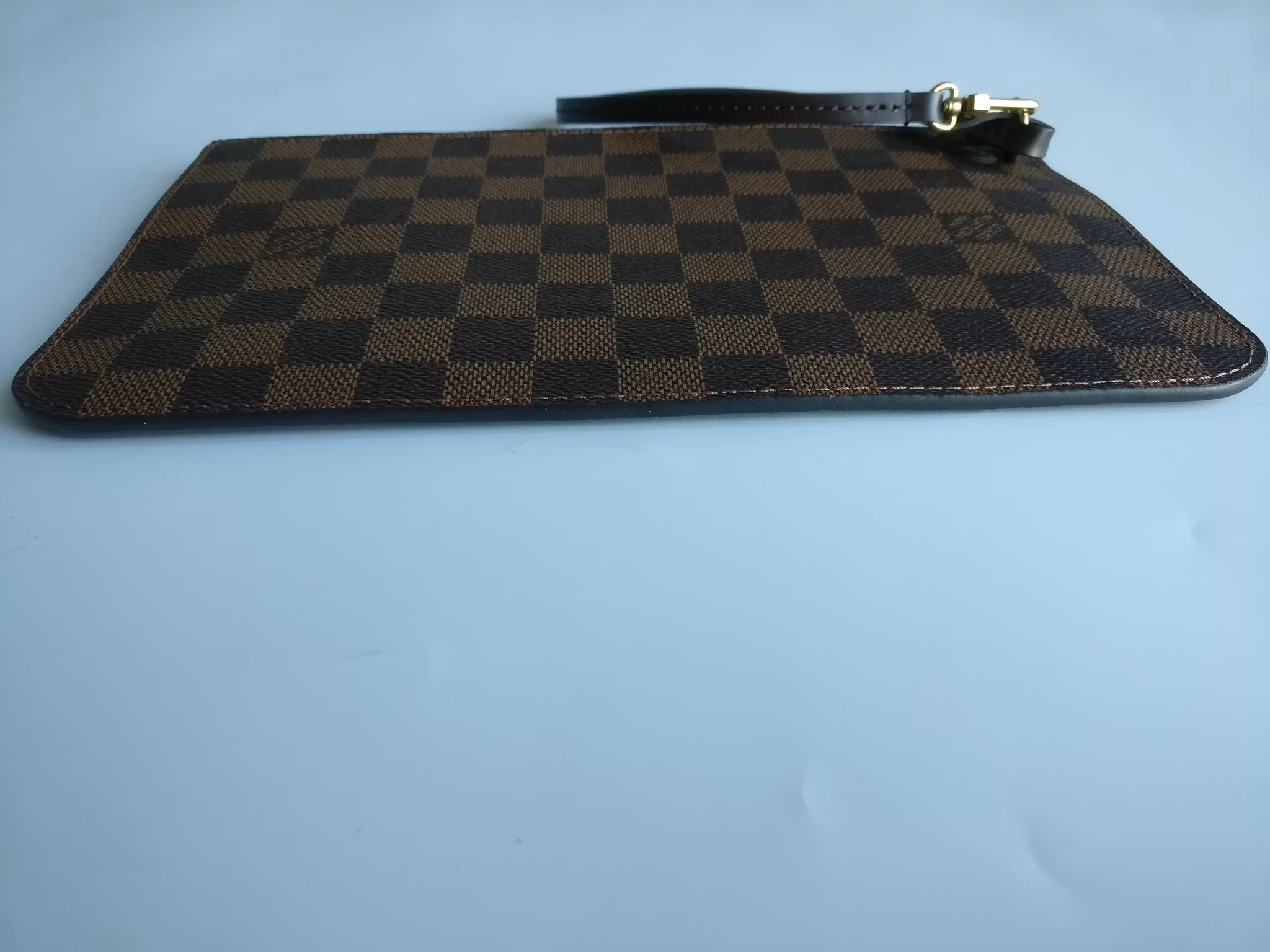 Louis Vuitton Neverfull MM Pochette