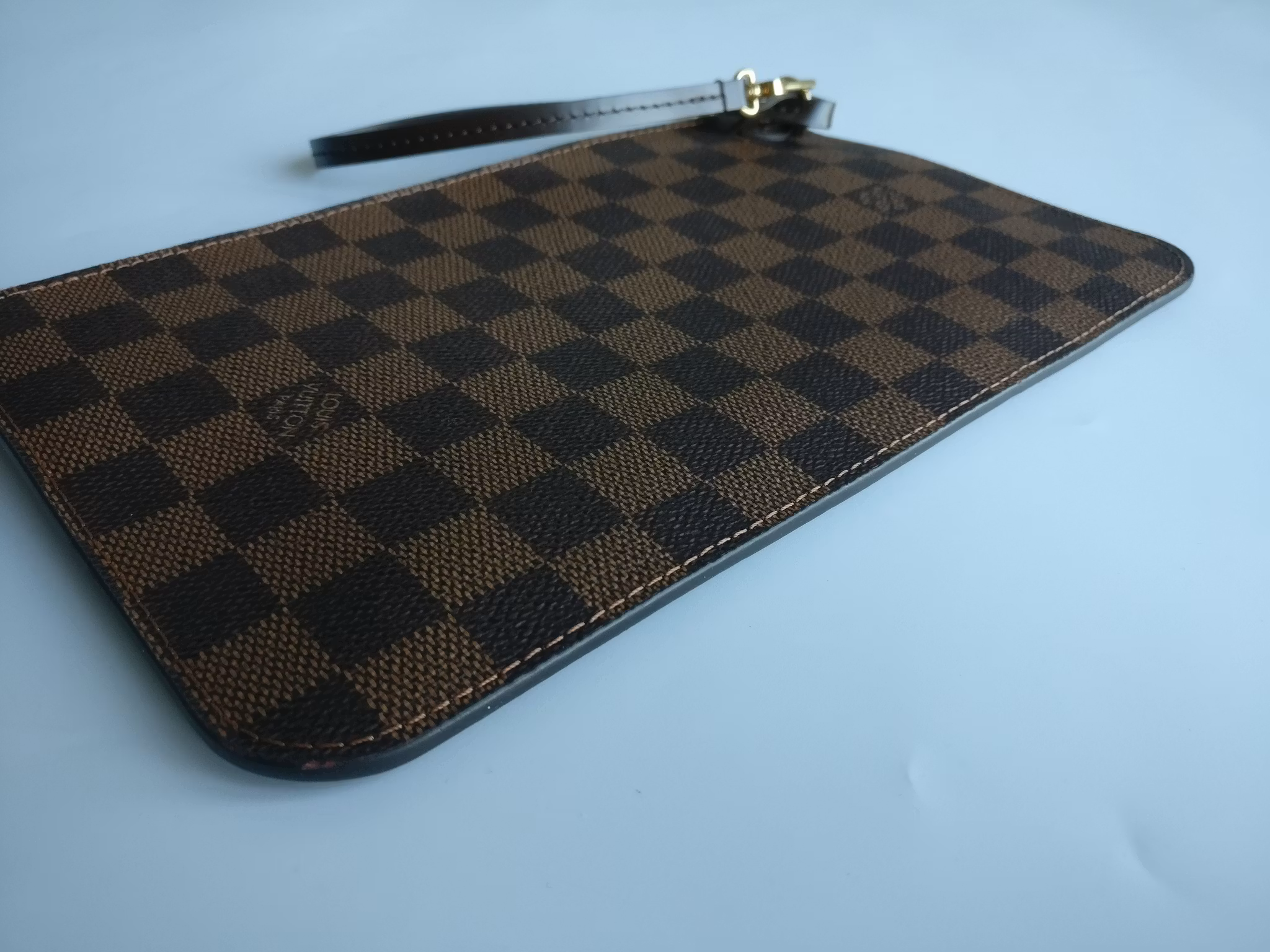 Louis Vuitton Neverfull MM Pochette