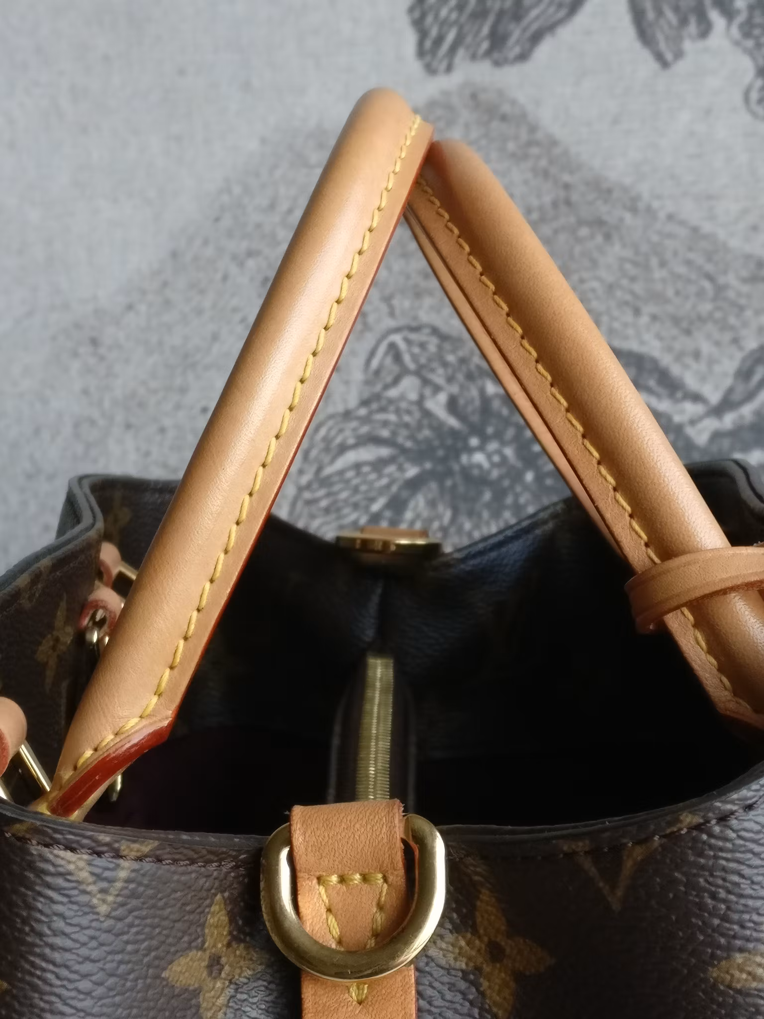 Louis Vuitton Montaigne MM