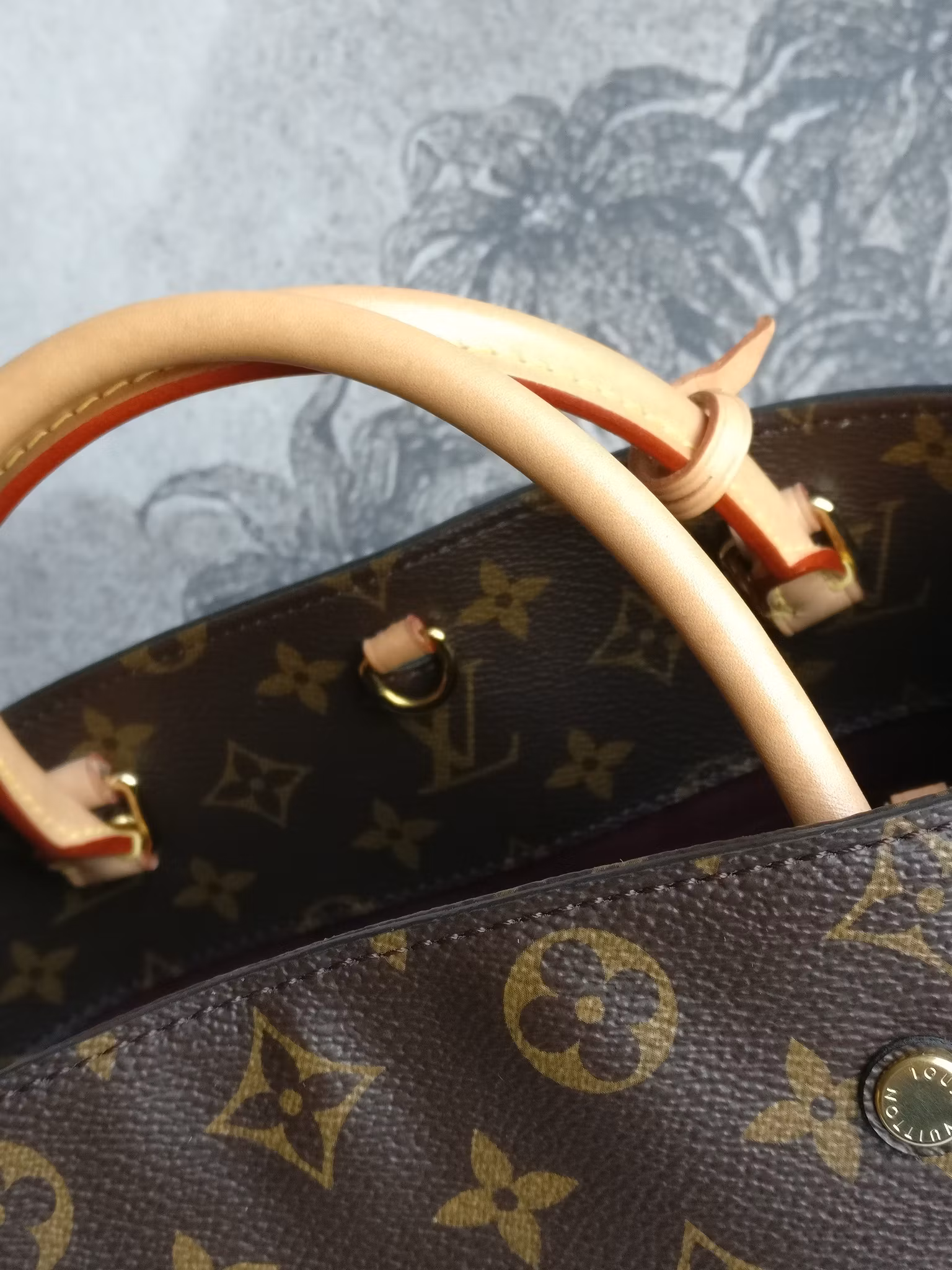 Louis Vuitton Montaigne MM