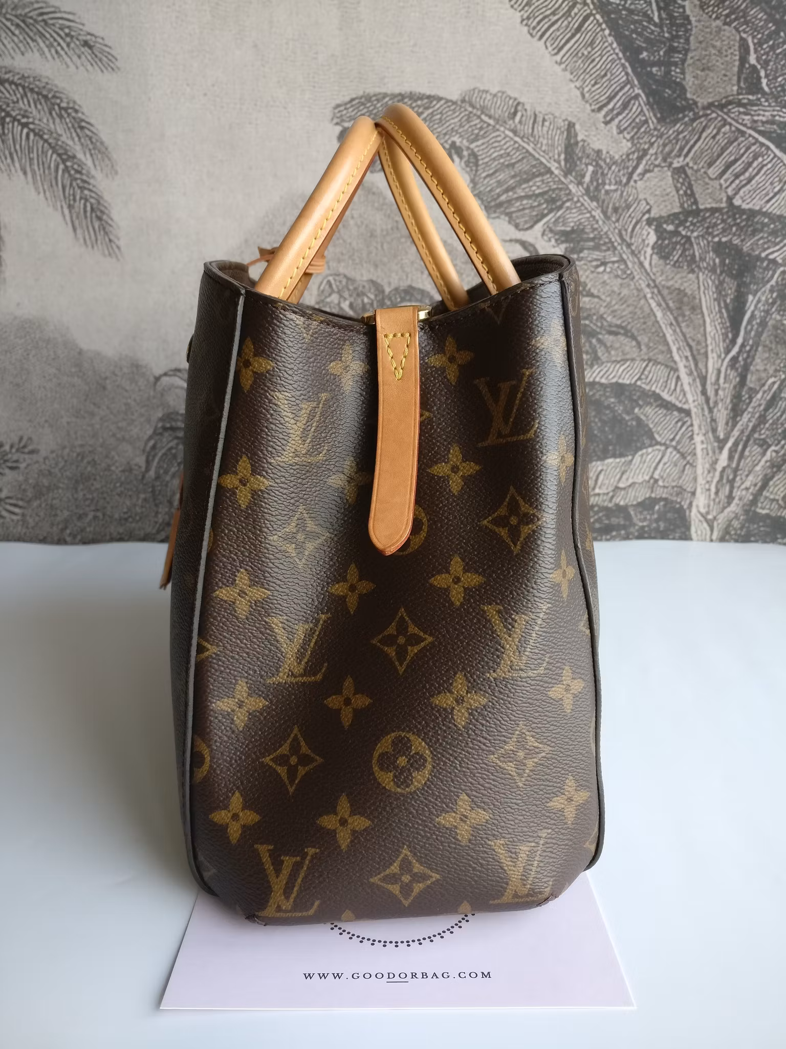 Louis Vuitton Montaigne MM