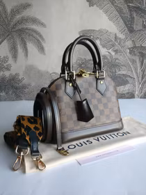 Louis Vuitton Alma BB