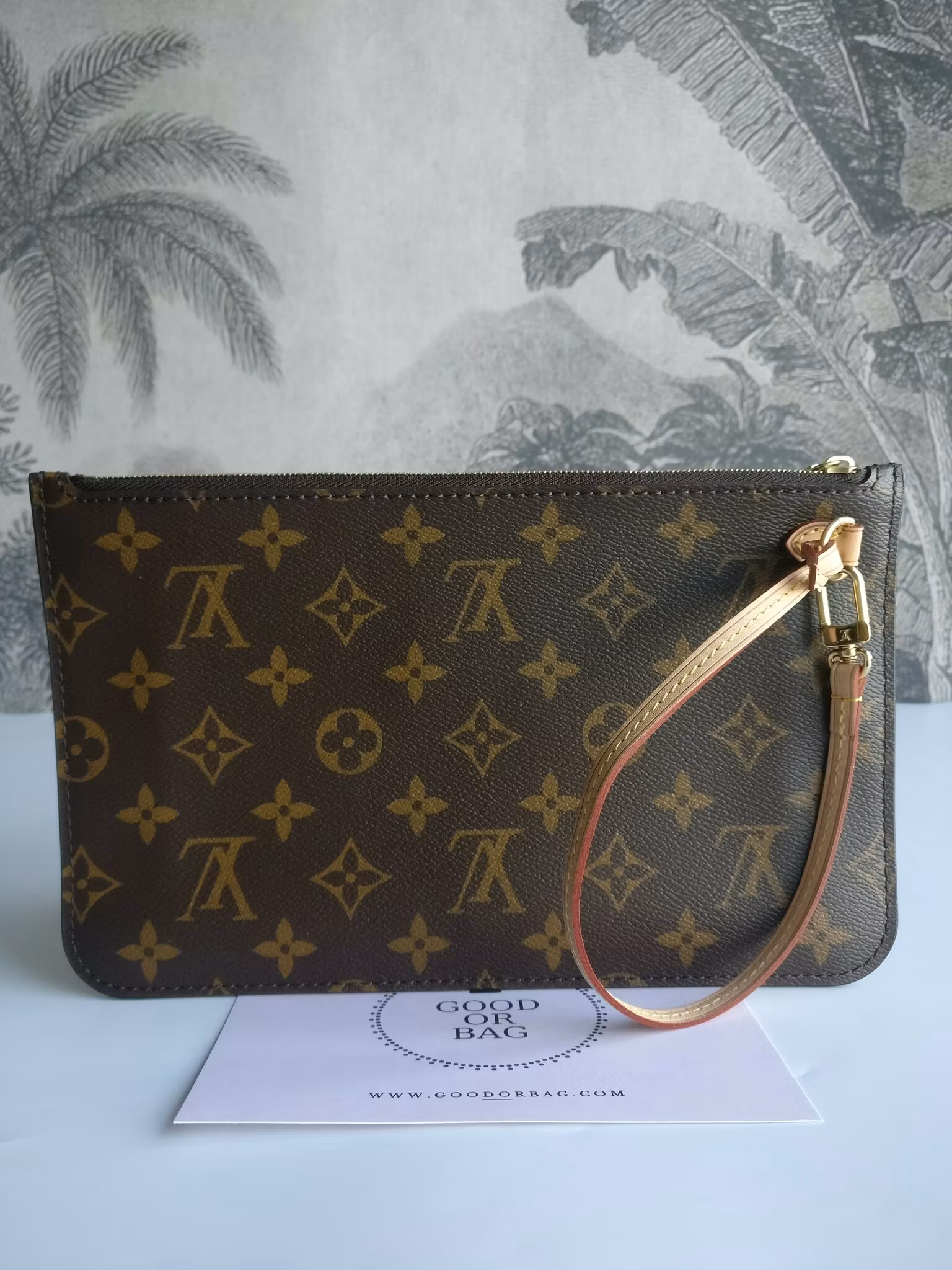 Louis Vuitton Neverfull MM pochette