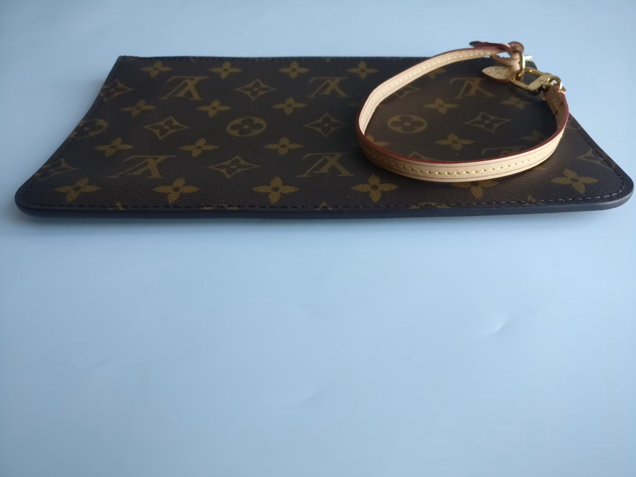 Louis Vuitton Neverfull MM pochette