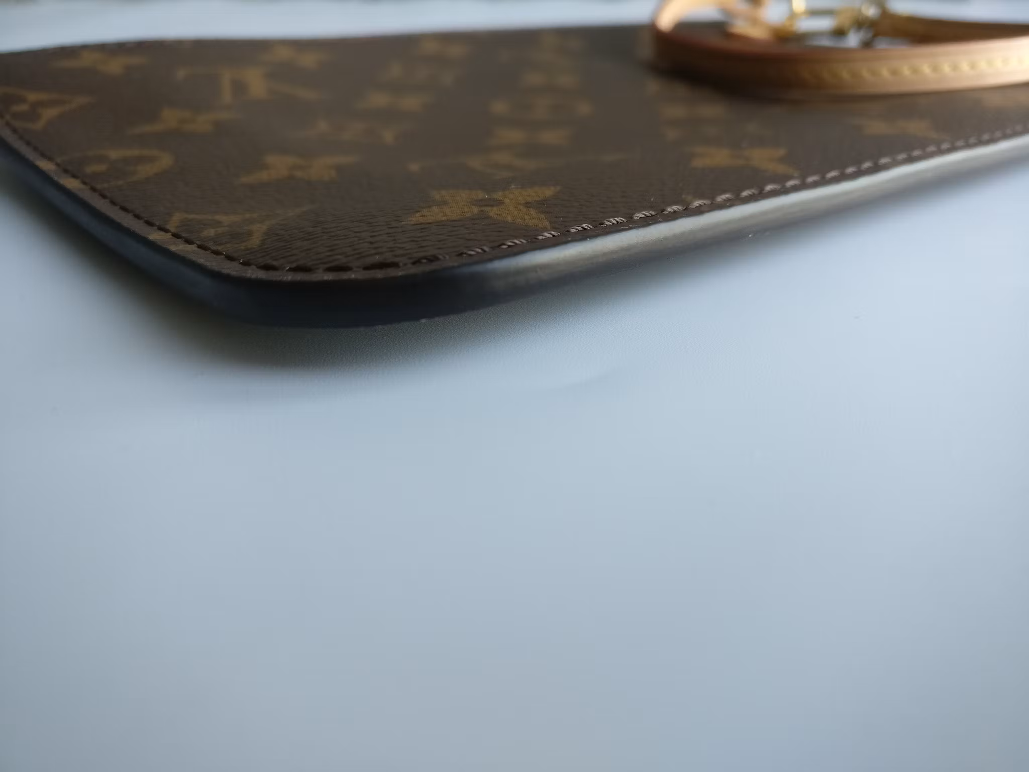 Louis Vuitton Neverfull MM pochette