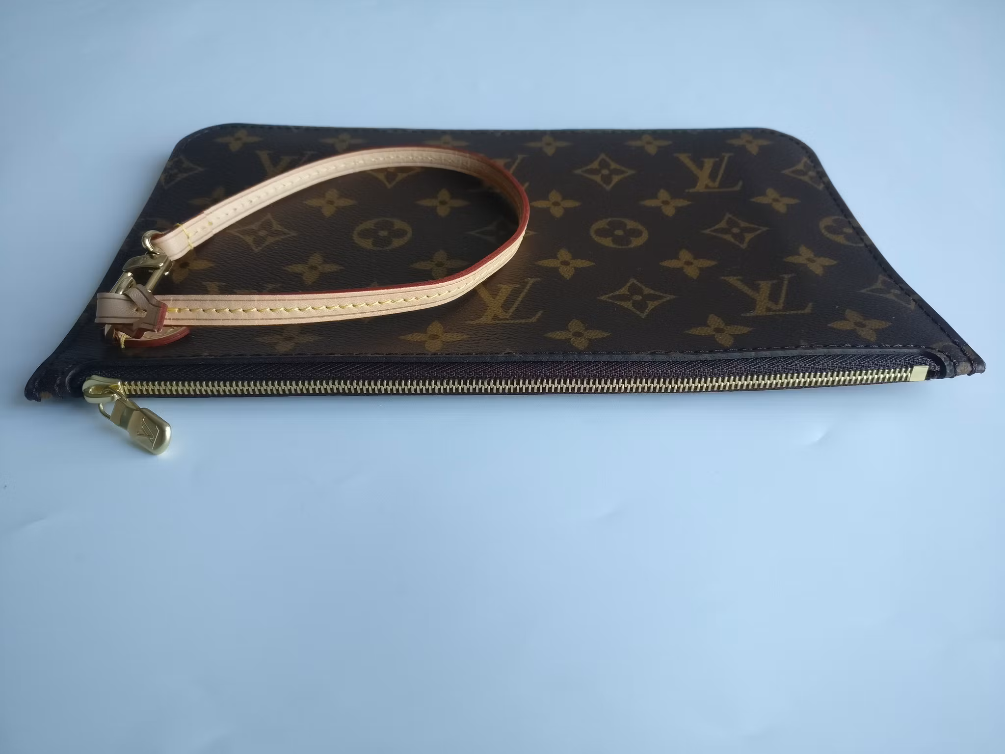 Louis Vuitton Neverfull MM pochette