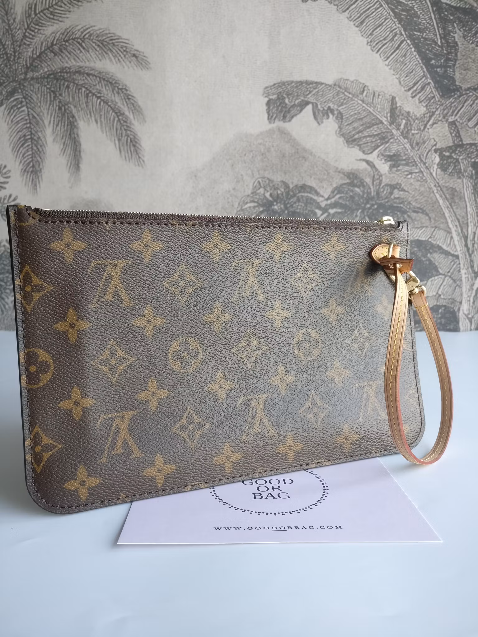 Louis Vuitton Neverfull MM pochette