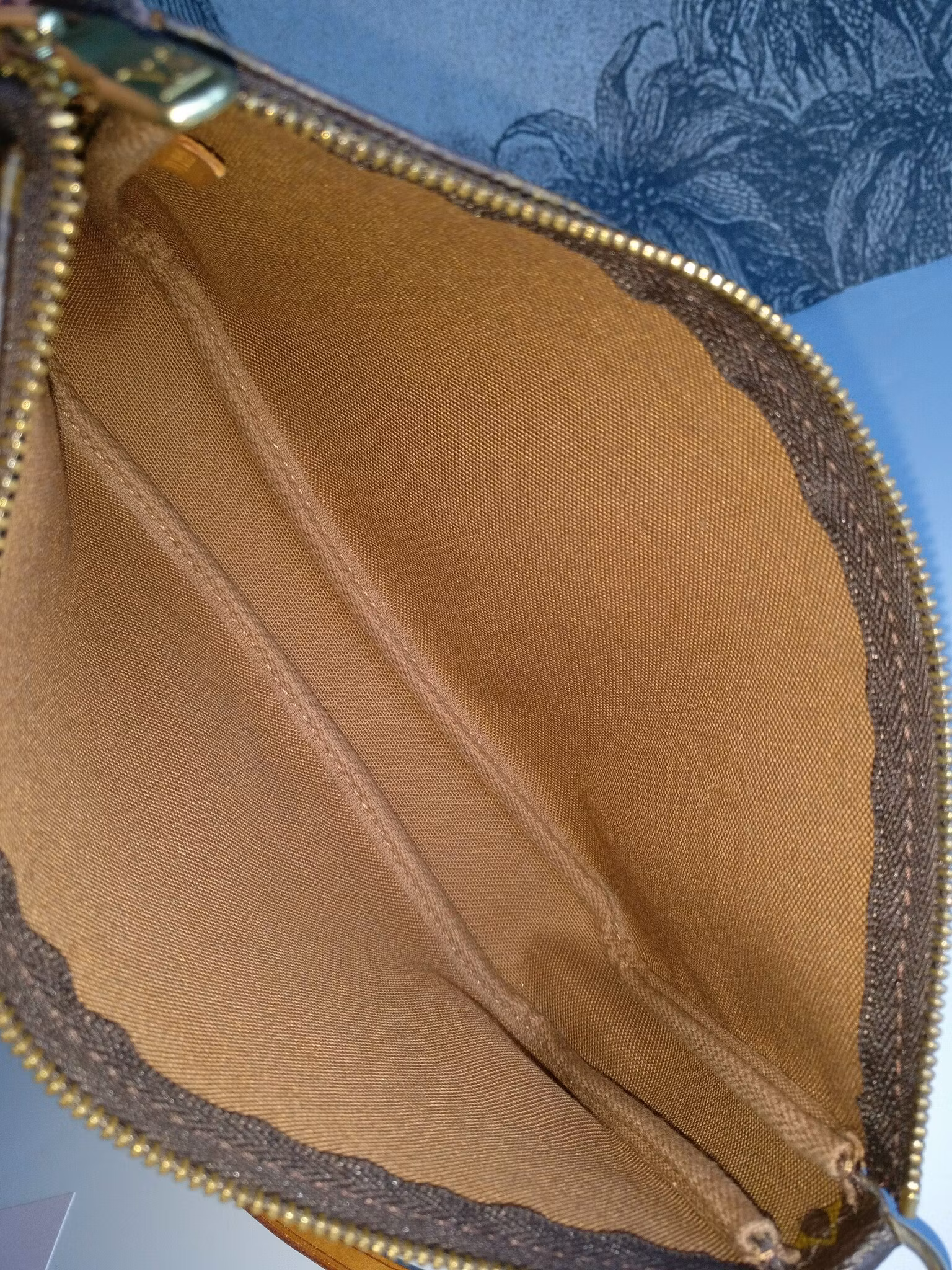 Louis Vuitton Pochette Accessoires