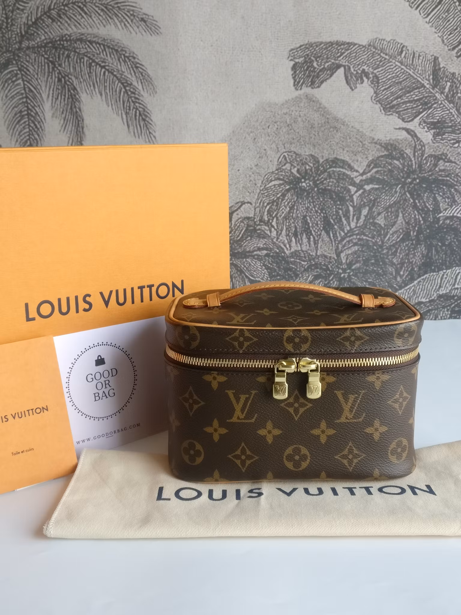 Louis Vuitton Nice Mini Vanity