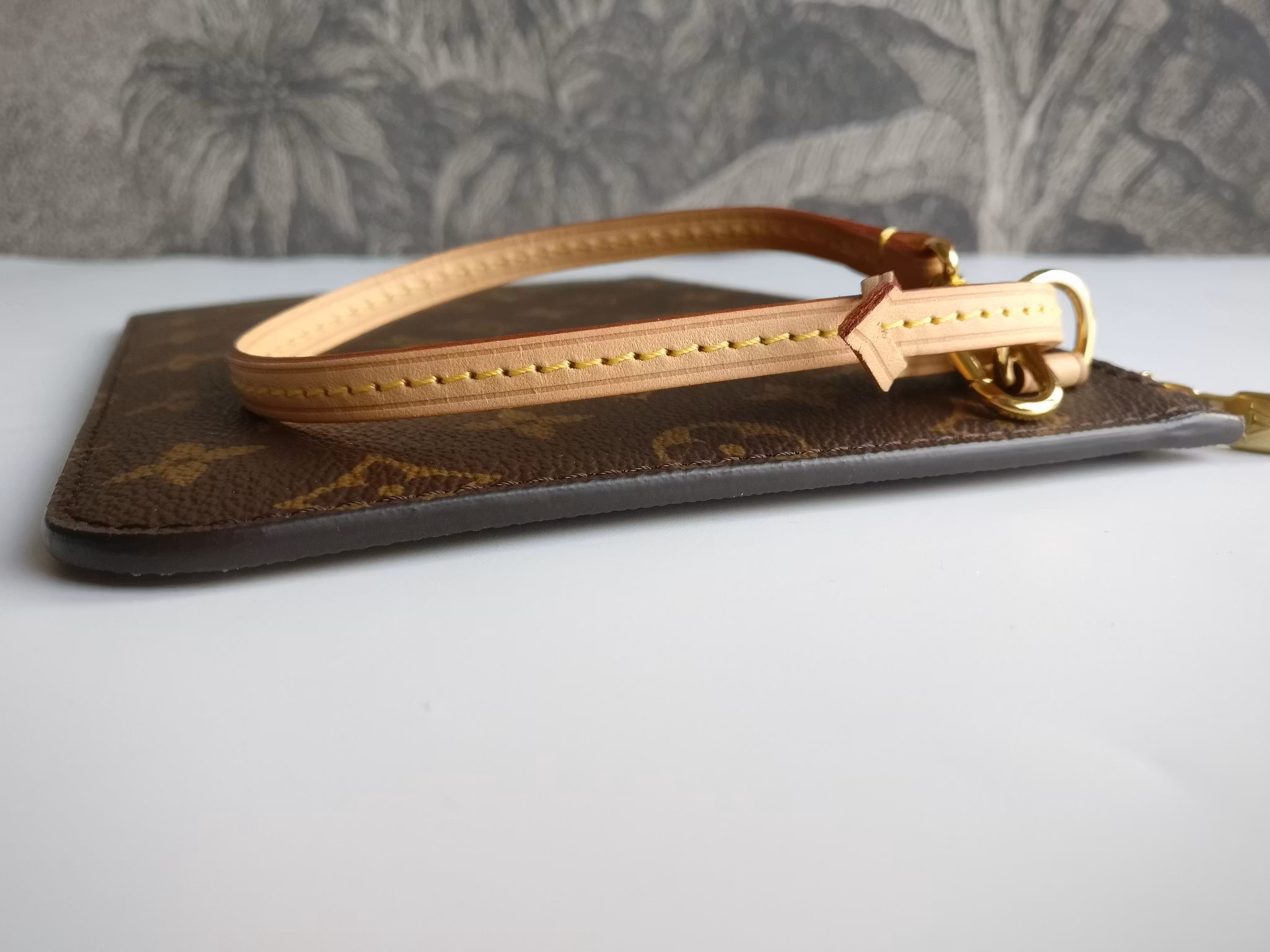 Louis Vuitton Neverfull MM pochette