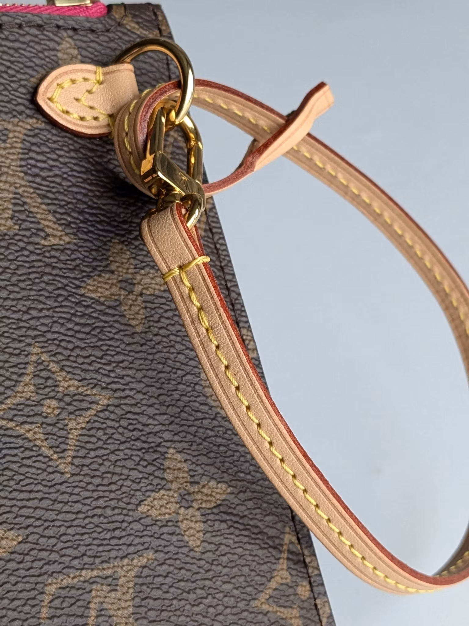 Louis Vuitton Neverfull MM pochette