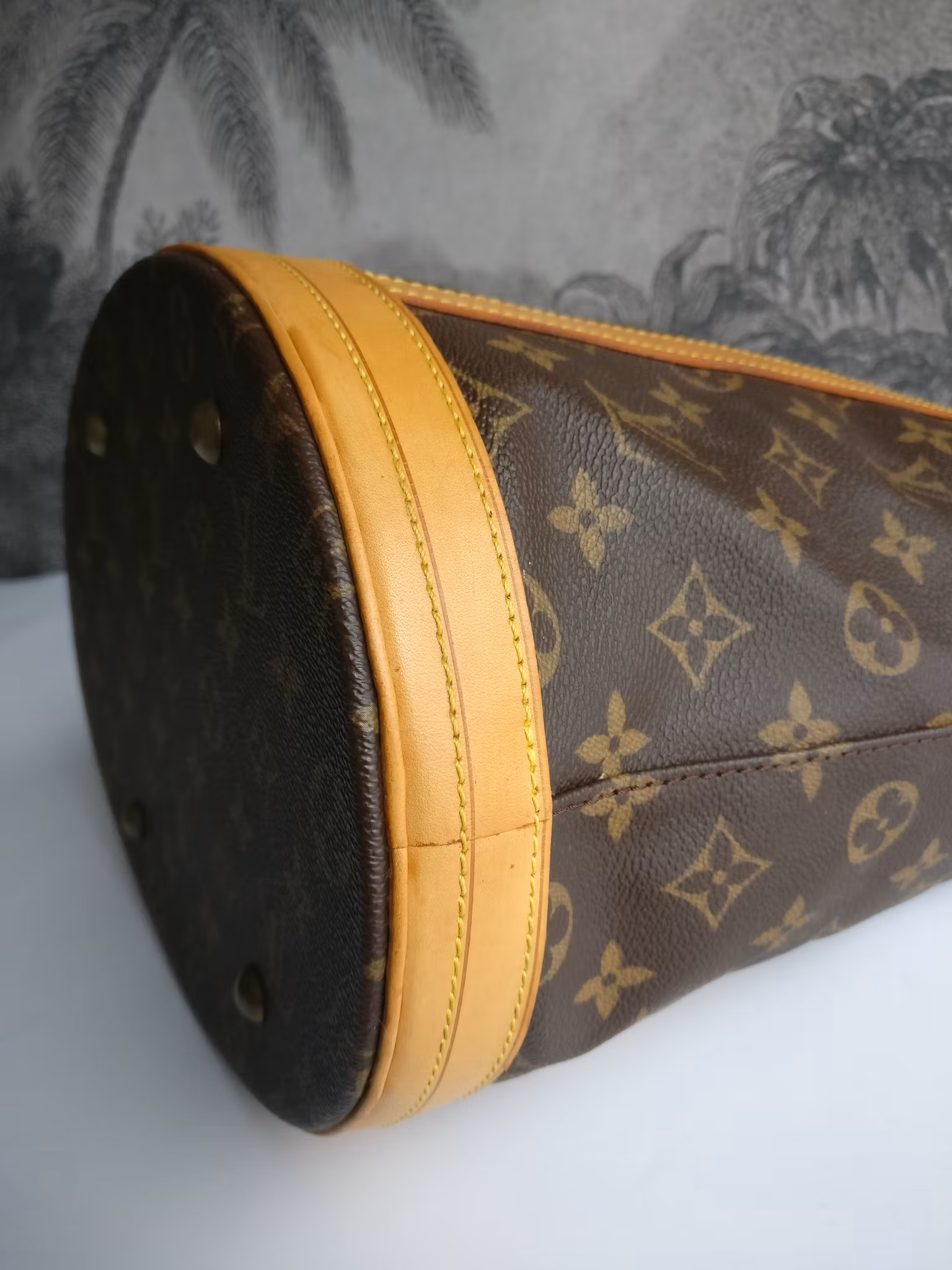 Louis Vuitton Bucket GM