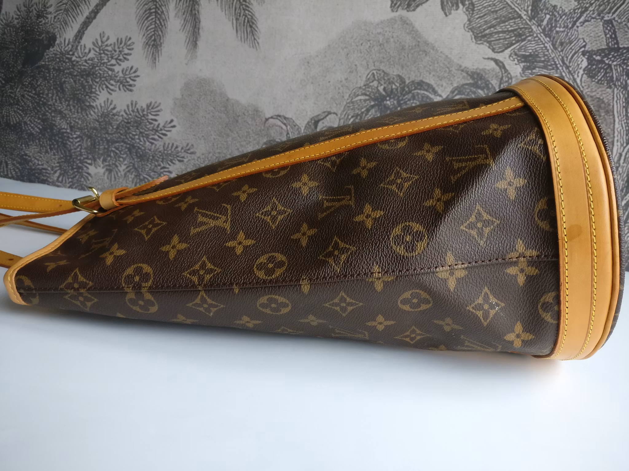 Louis Vuitton Bucket GM