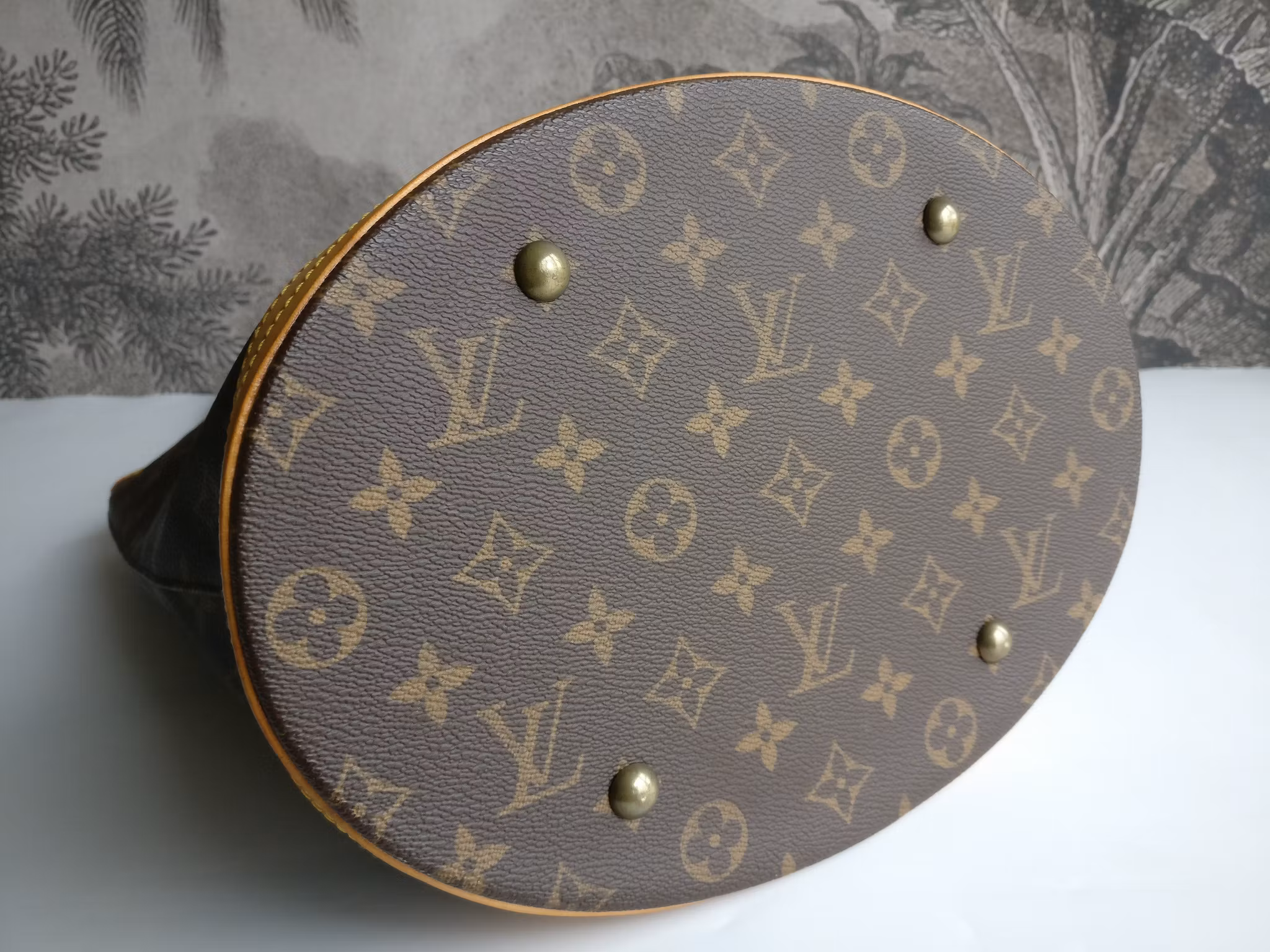 Louis Vuitton Bucket GM