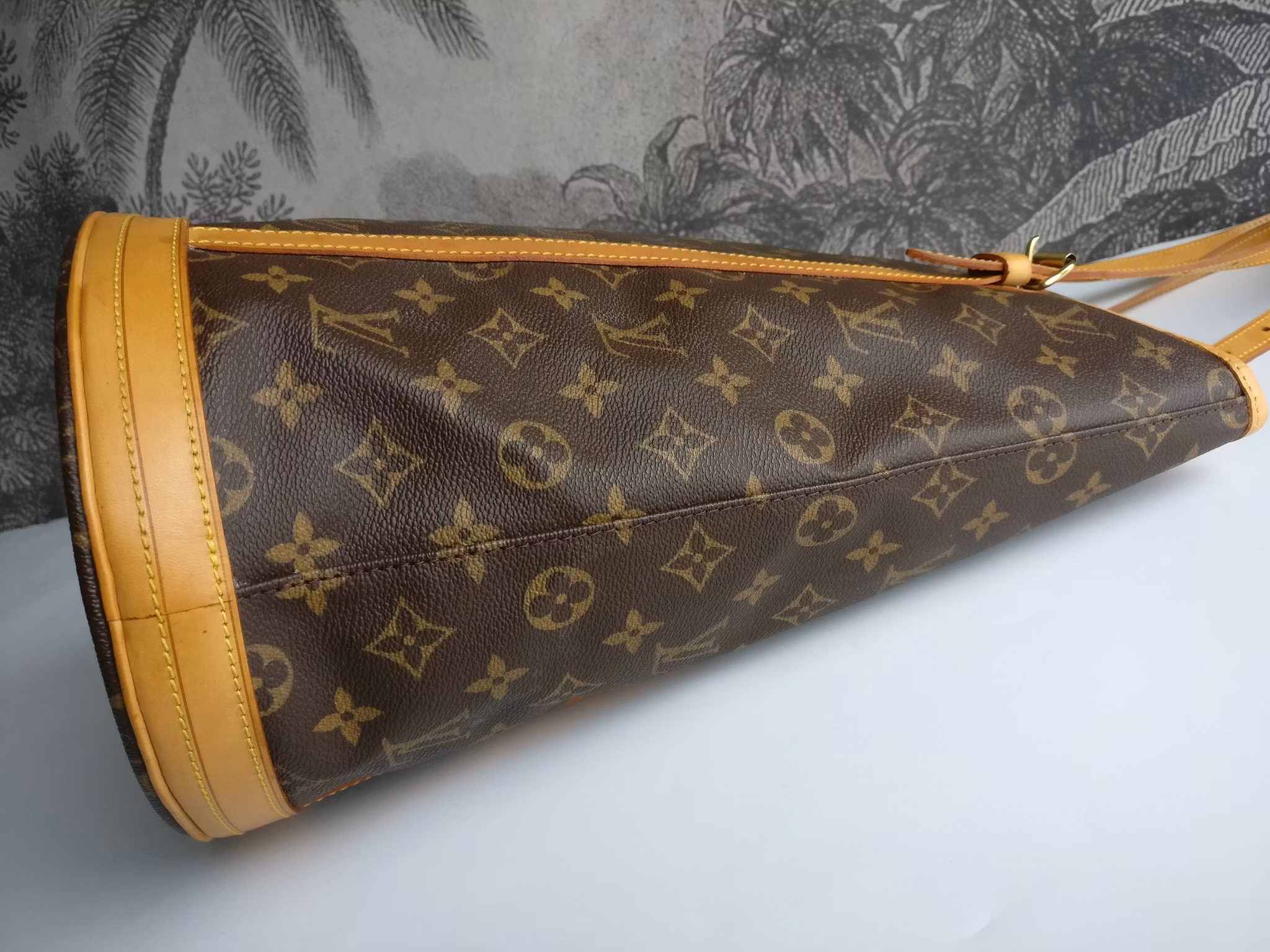 Louis Vuitton Bucket GM