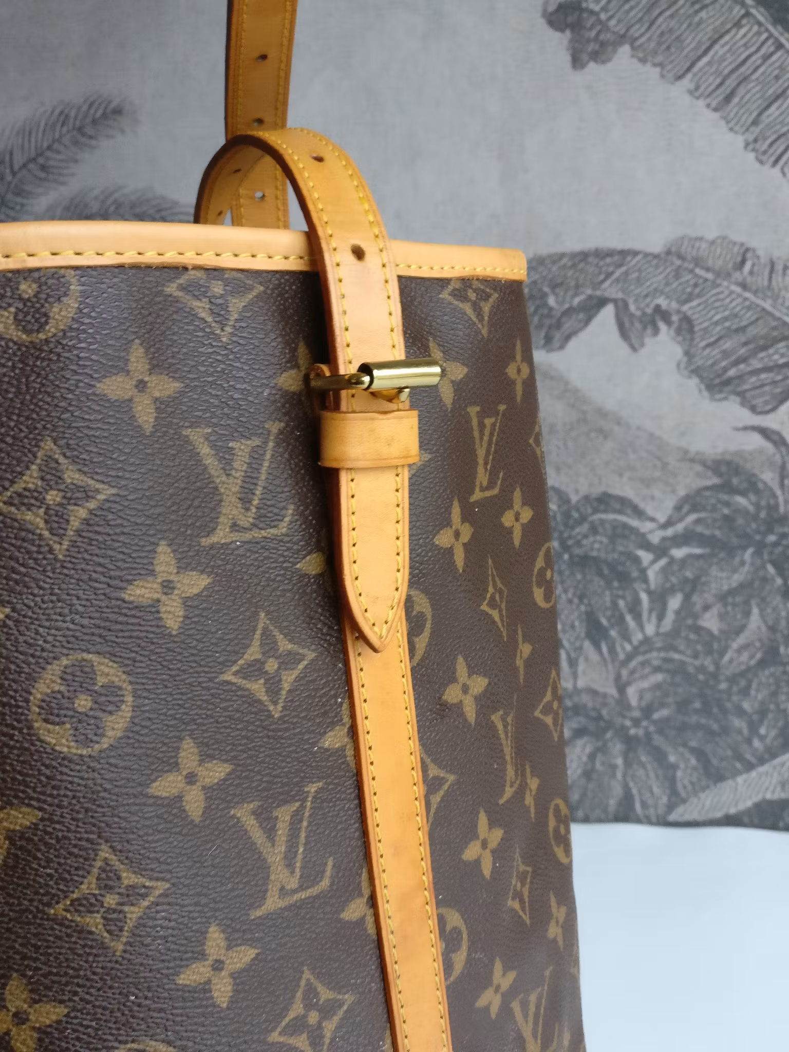 Louis Vuitton Bucket GM
