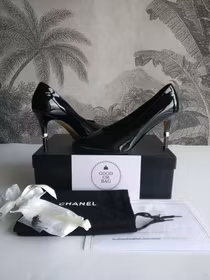 Chanel patent calfskin heels 39 1/2 C