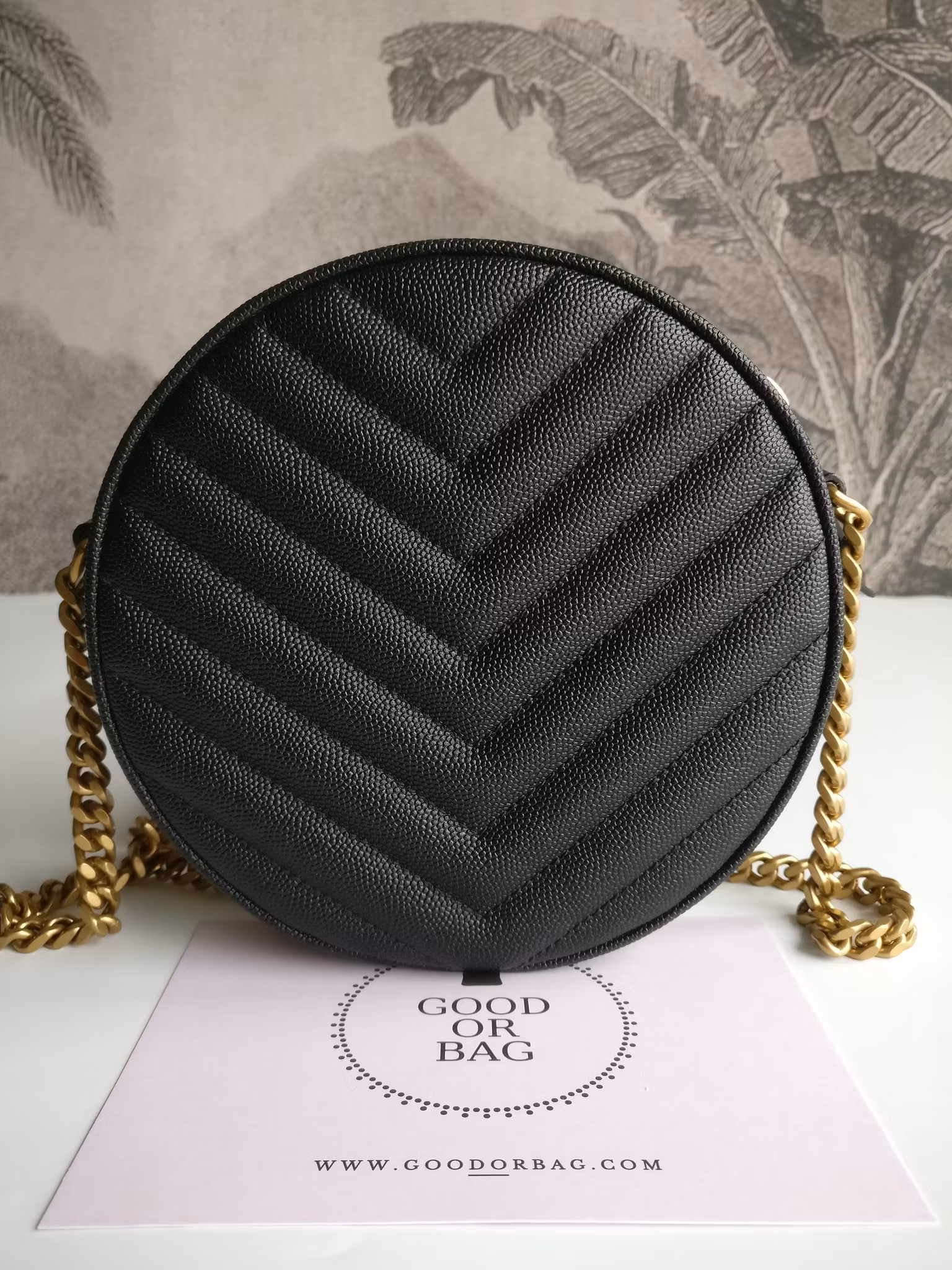 Saint Laurent Round Bag grain de poudre