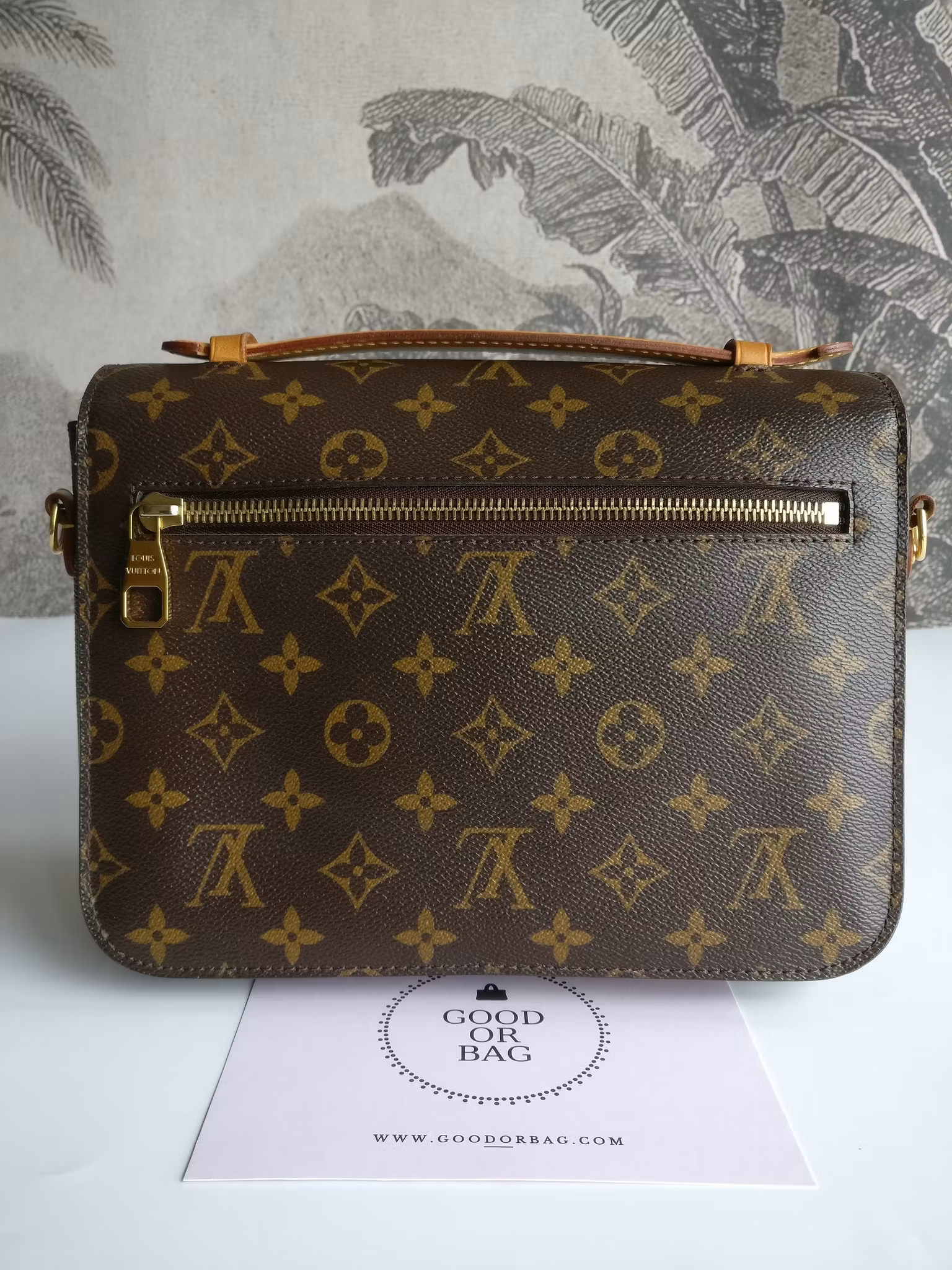 Louis Vuitton Pochette Metis