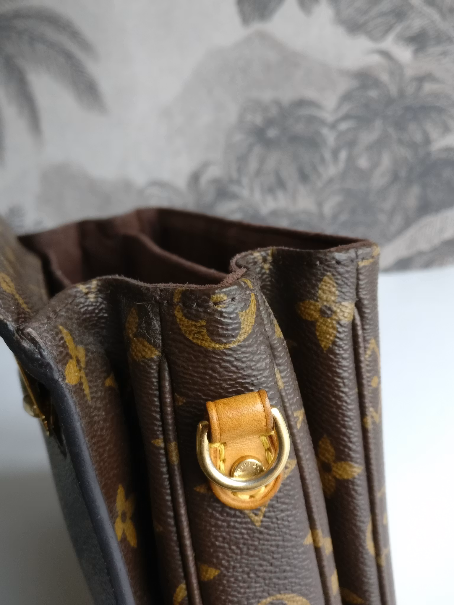 Louis Vuitton Pochette Metis