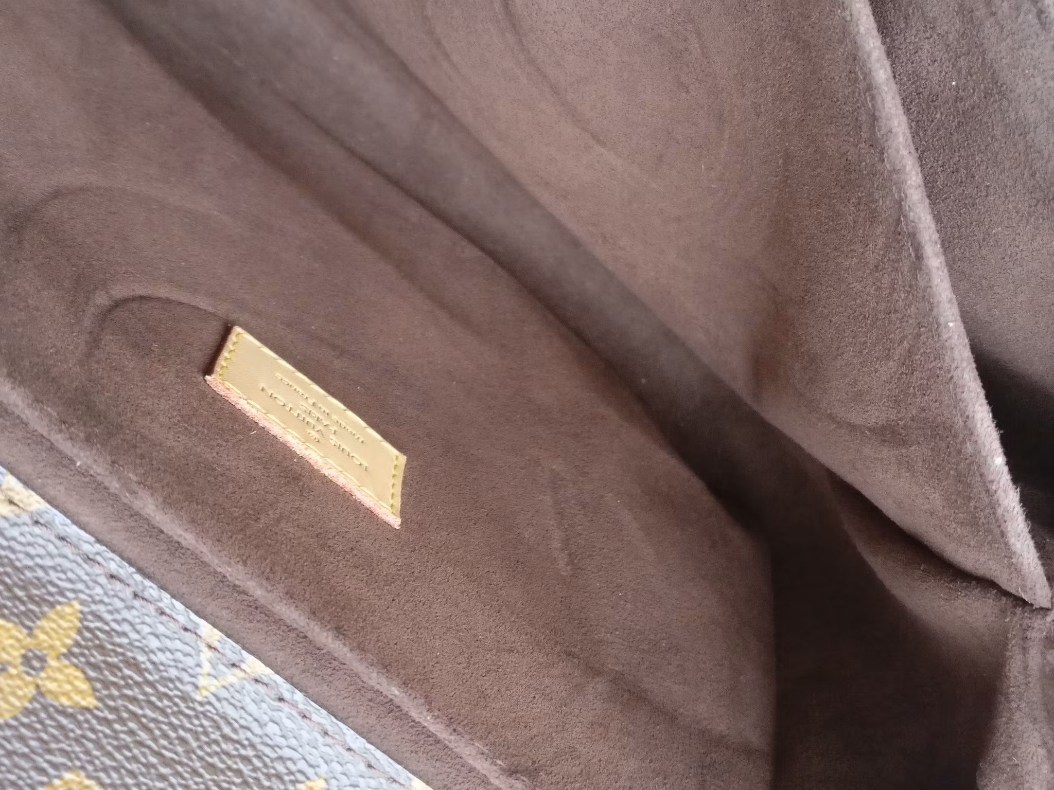 Louis Vuitton Pochette Metis