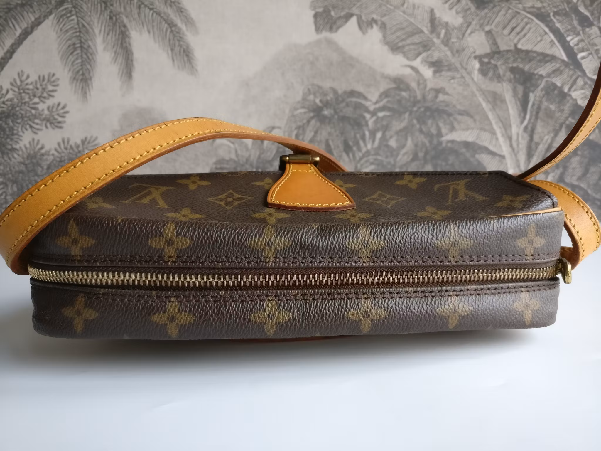 Louis Vuitton Jeune Fille MM