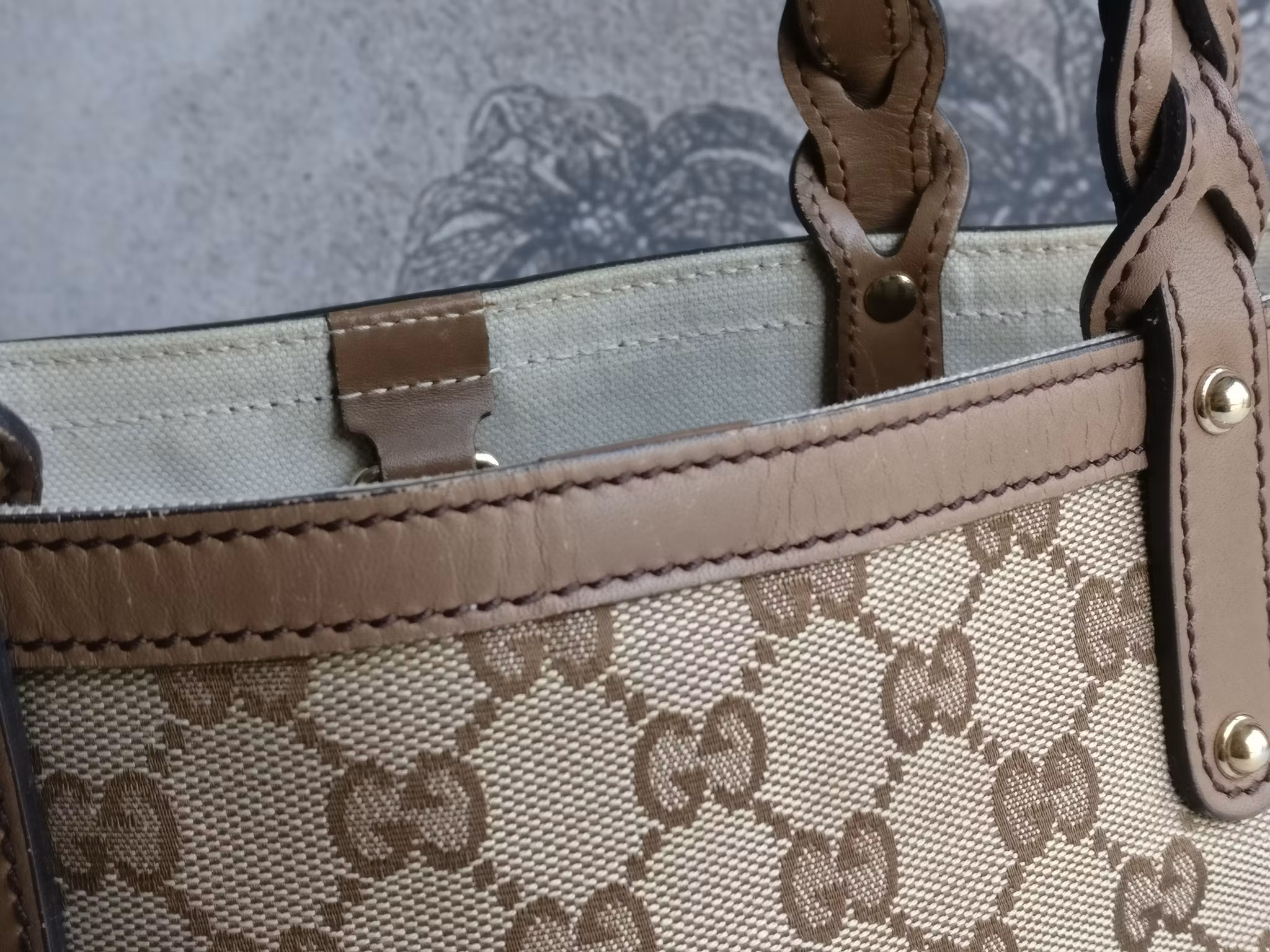 Gucci GG Small Craft Tote with pouch