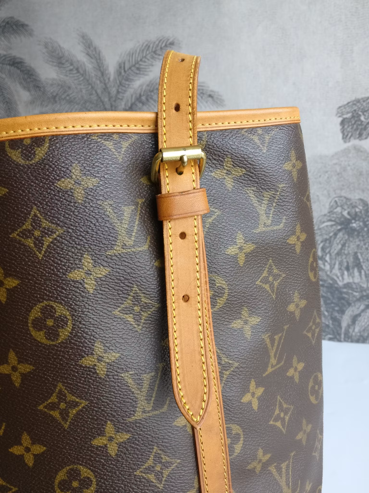 Louis Vuitton Bucket GM