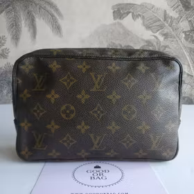 Louis Vuitton Trousse Toilette 23