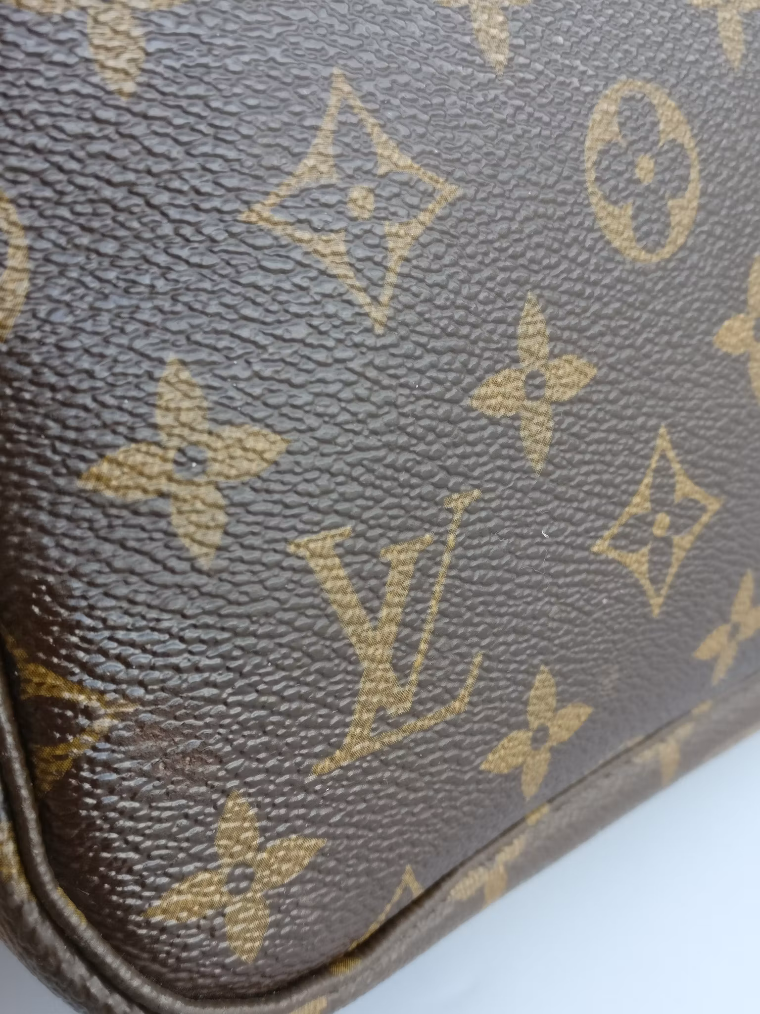Louis Vuitton Neverfull MM
