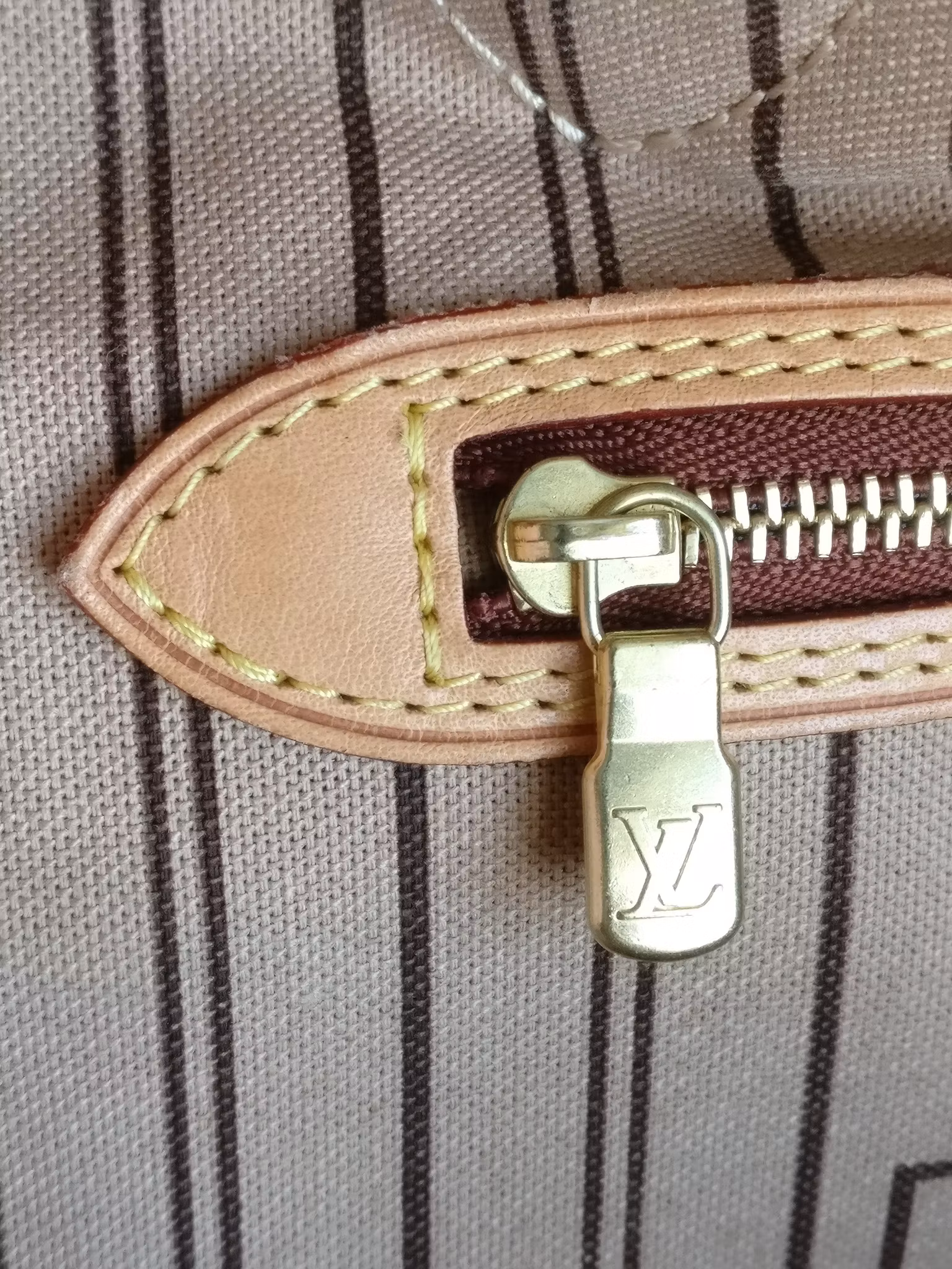 Louis Vuitton Neverfull MM