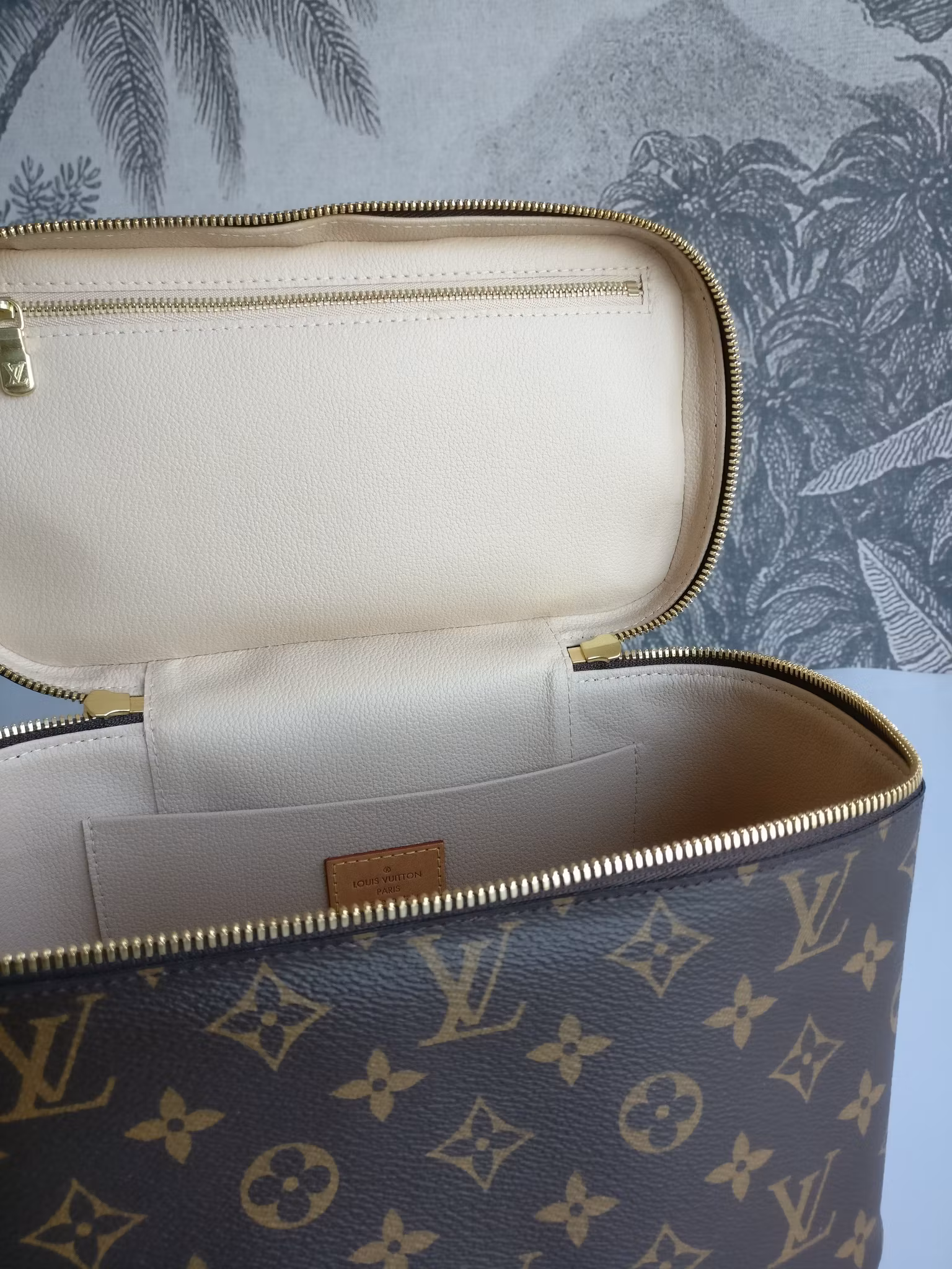 Louis Vuitton Nice BB Vanity
