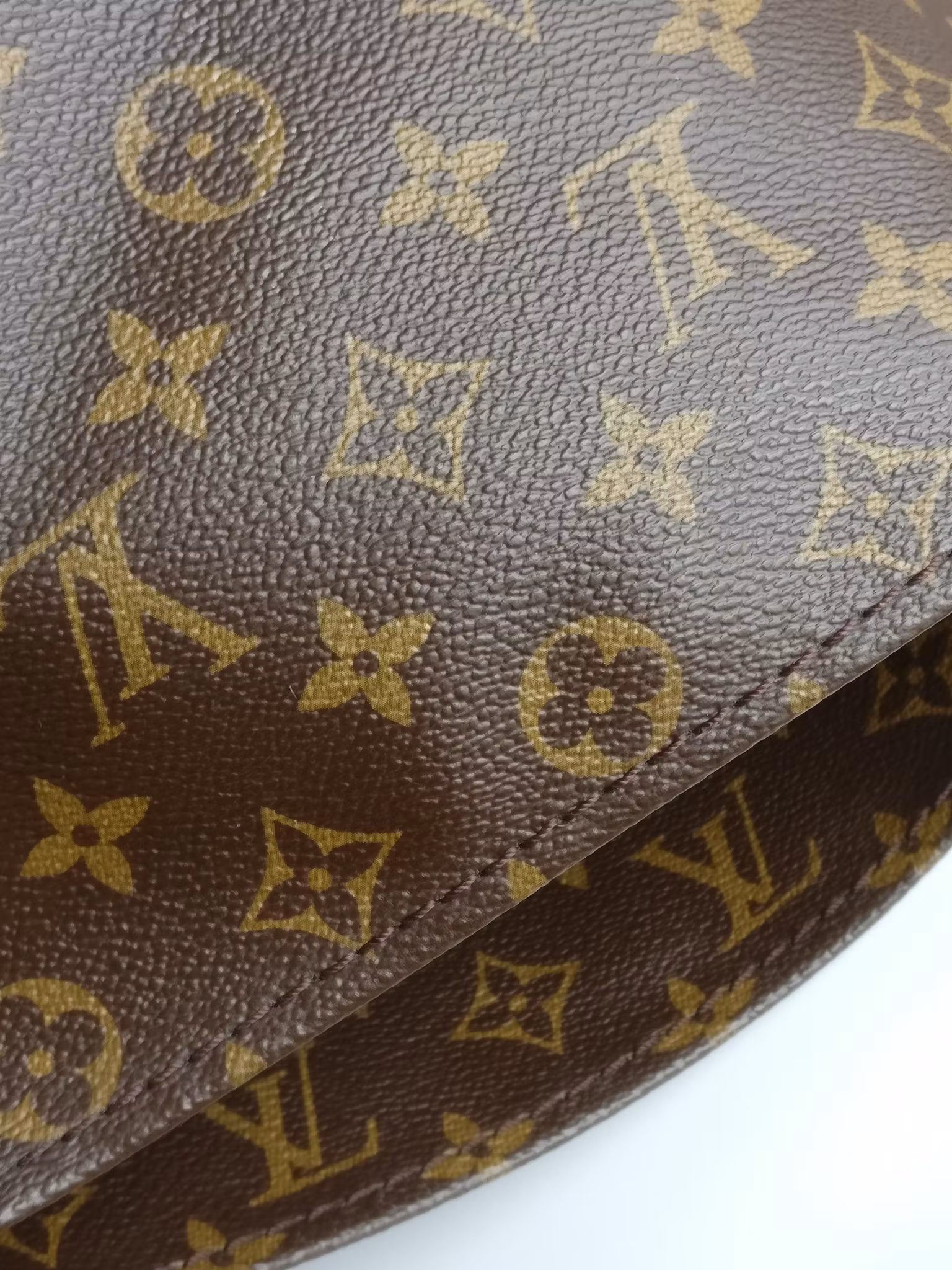 Louis Vuitton Artsy MM monogram