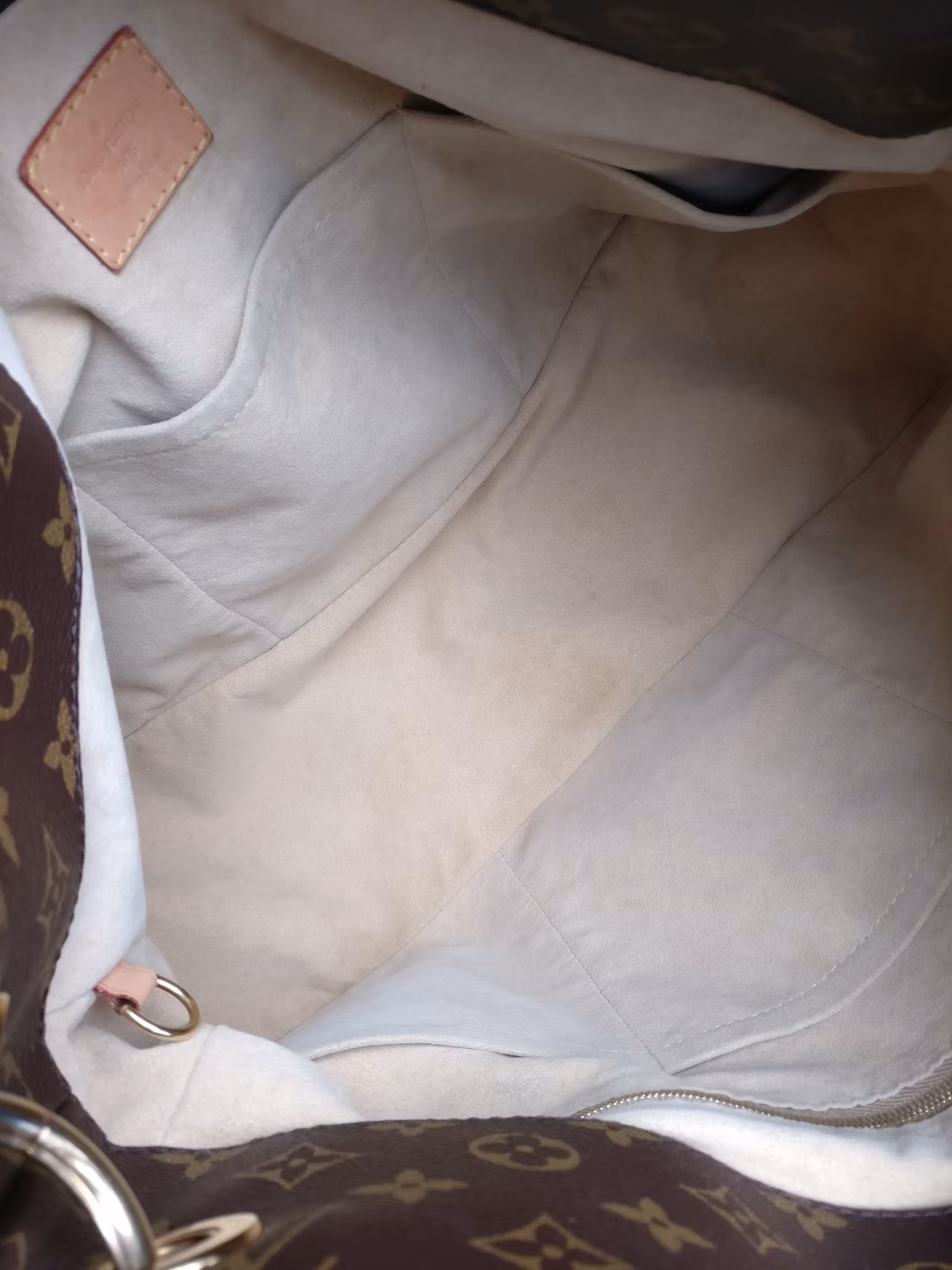 Louis Vuitton Artsy MM monogram