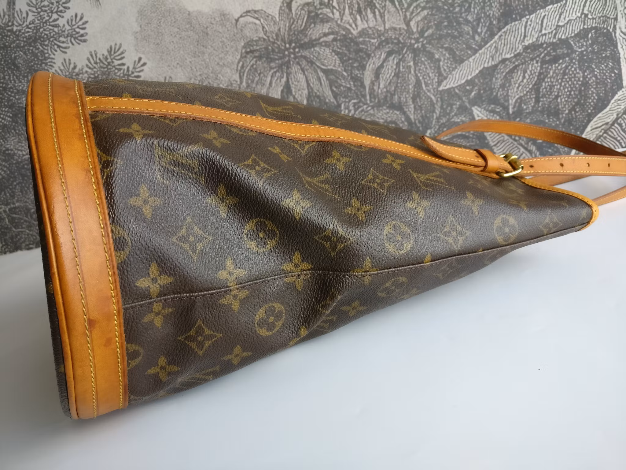 Louis Vuitton Bucket GM