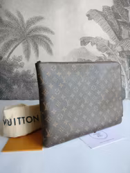 Louis Vuitton Etui Voyage GM