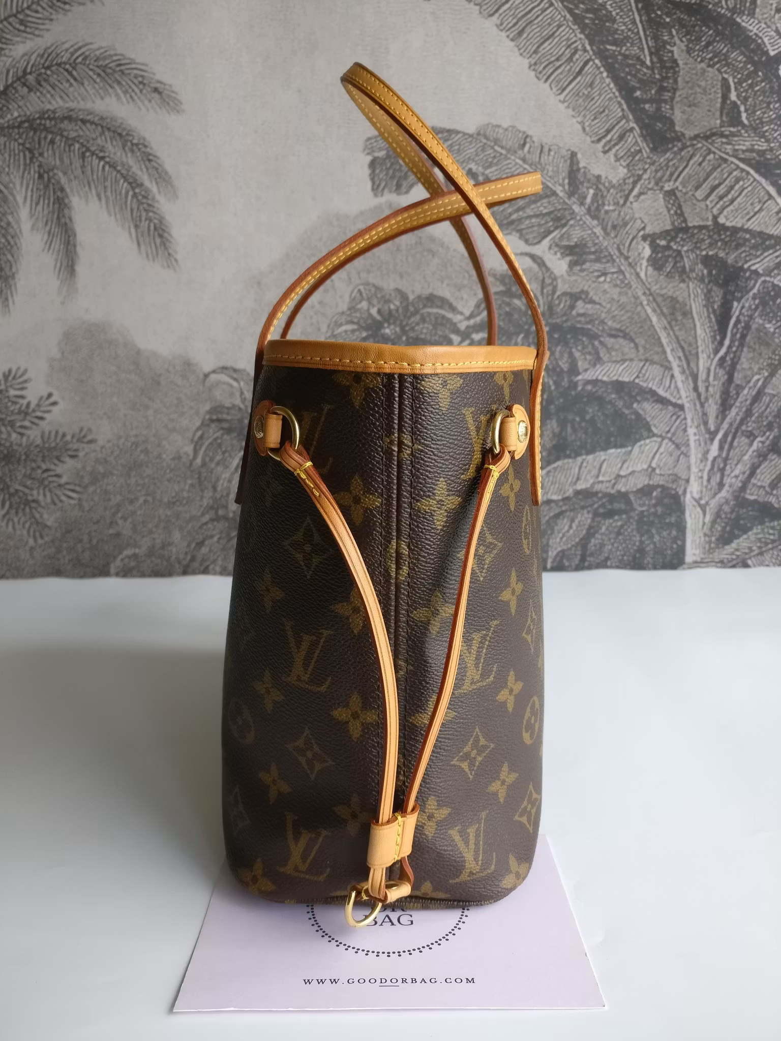 Louis Vuitton Neverfull PM