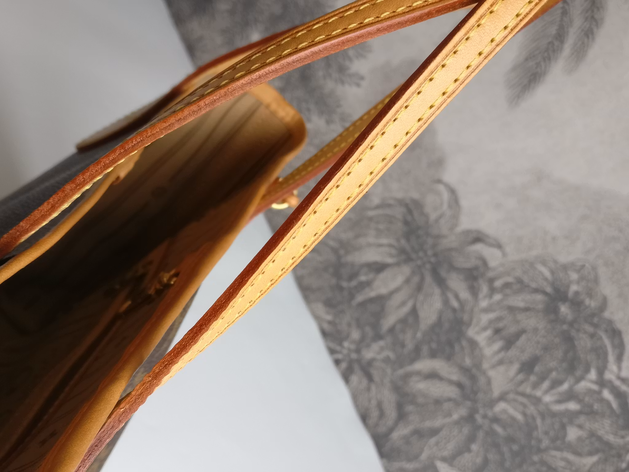 Louis Vuitton Neverfull PM