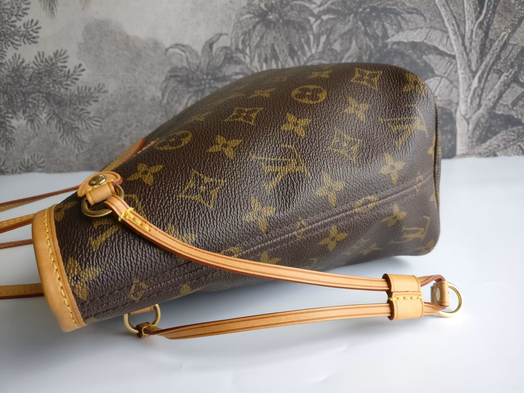 Louis Vuitton Neverfull PM